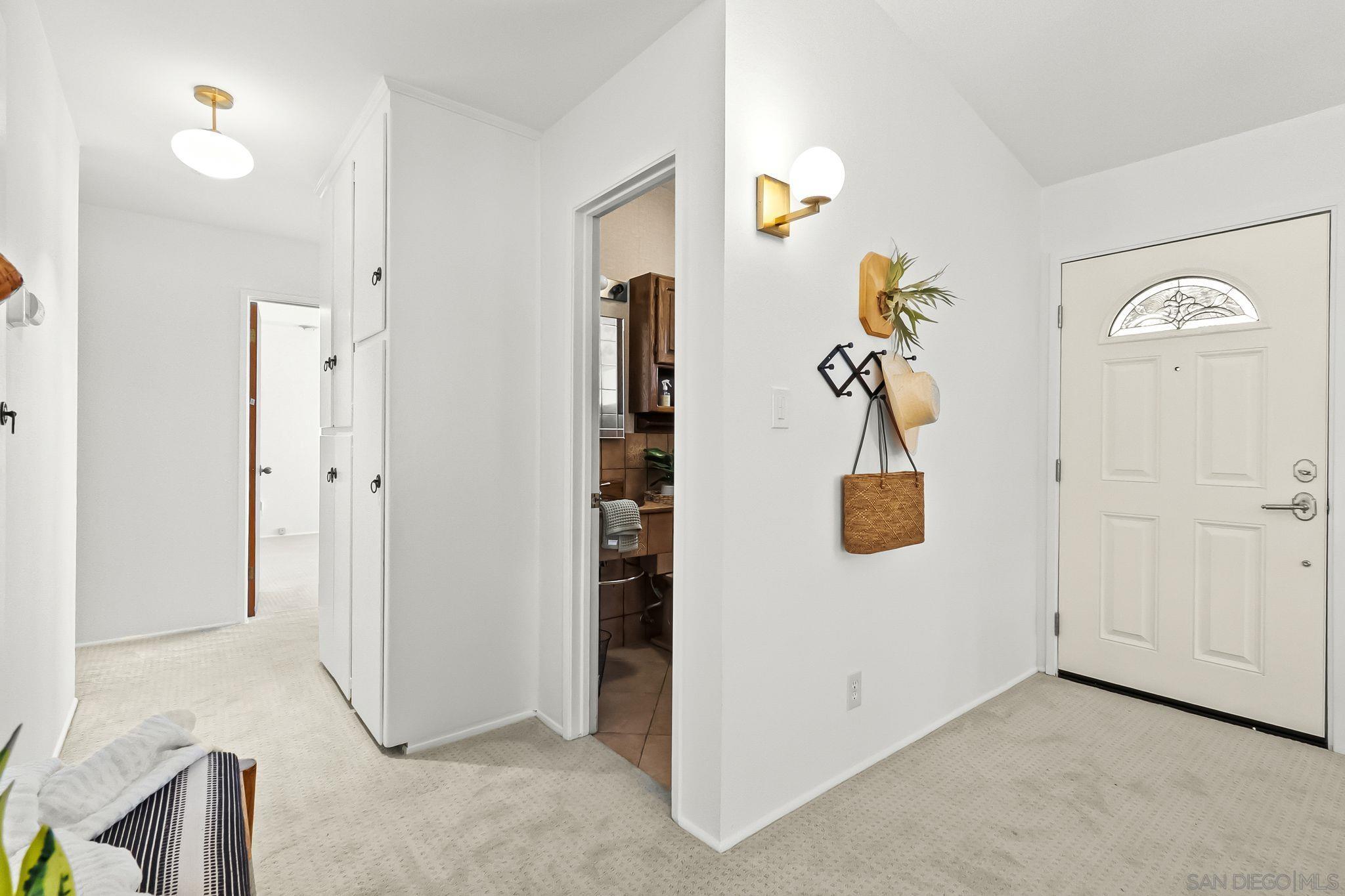 Detail Gallery Image 14 of 48 For 2605  Tonto Way, San Diego,  CA 92117 - 5 Beds | 3 Baths