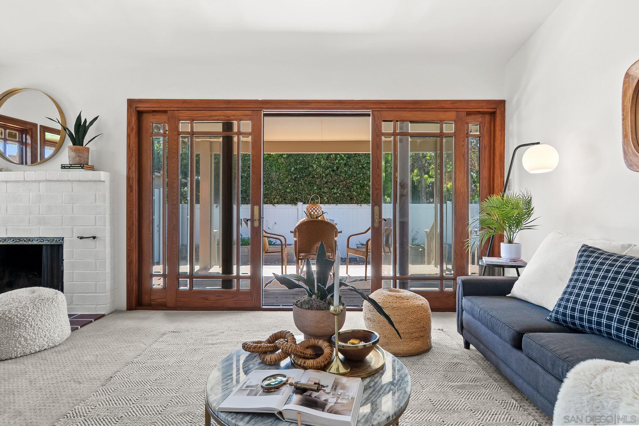 Detail Gallery Image 6 of 48 For 2605  Tonto Way, San Diego,  CA 92117 - 5 Beds | 3 Baths