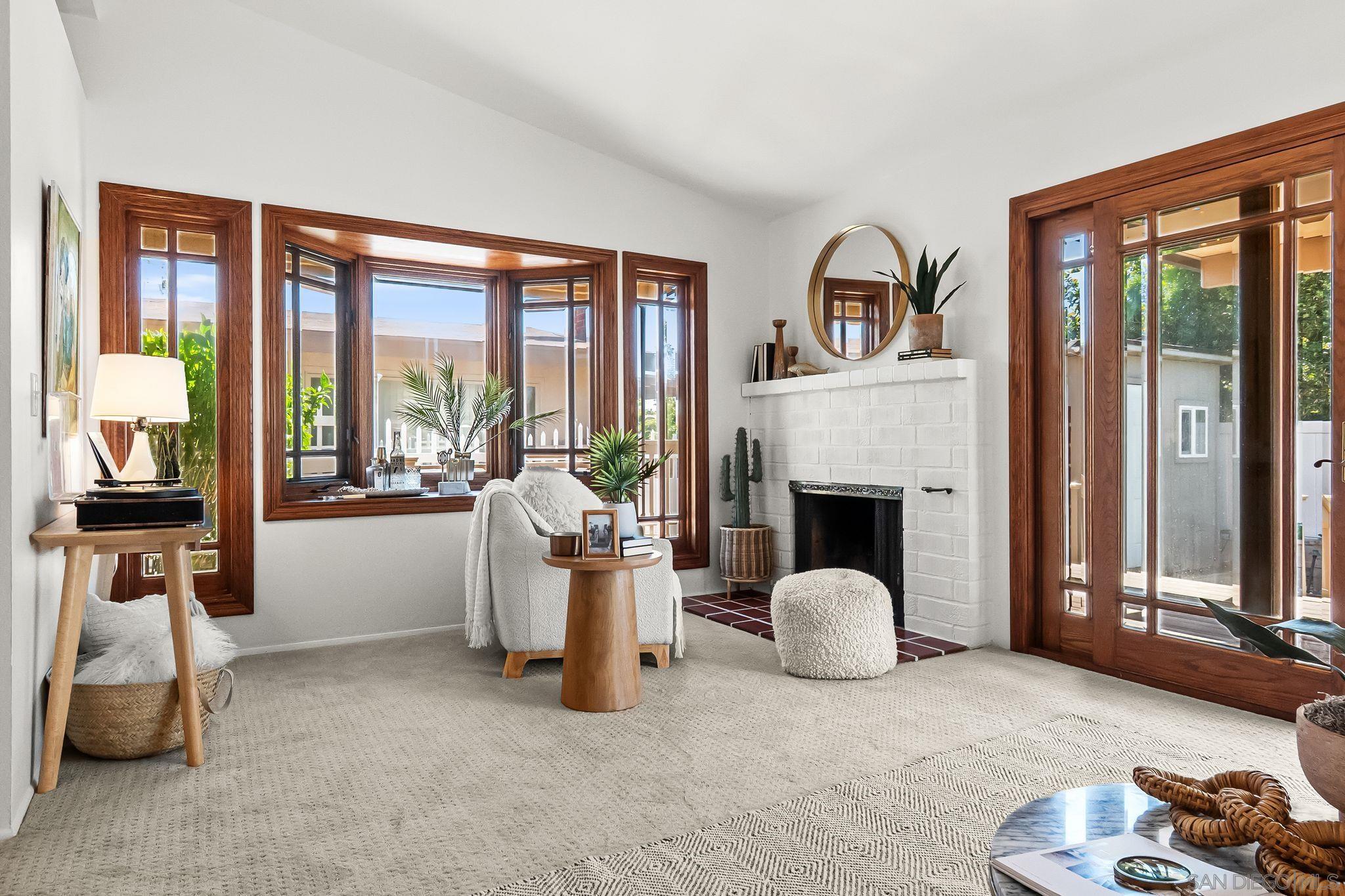 Detail Gallery Image 7 of 48 For 2605  Tonto Way, San Diego,  CA 92117 - 5 Beds | 3 Baths