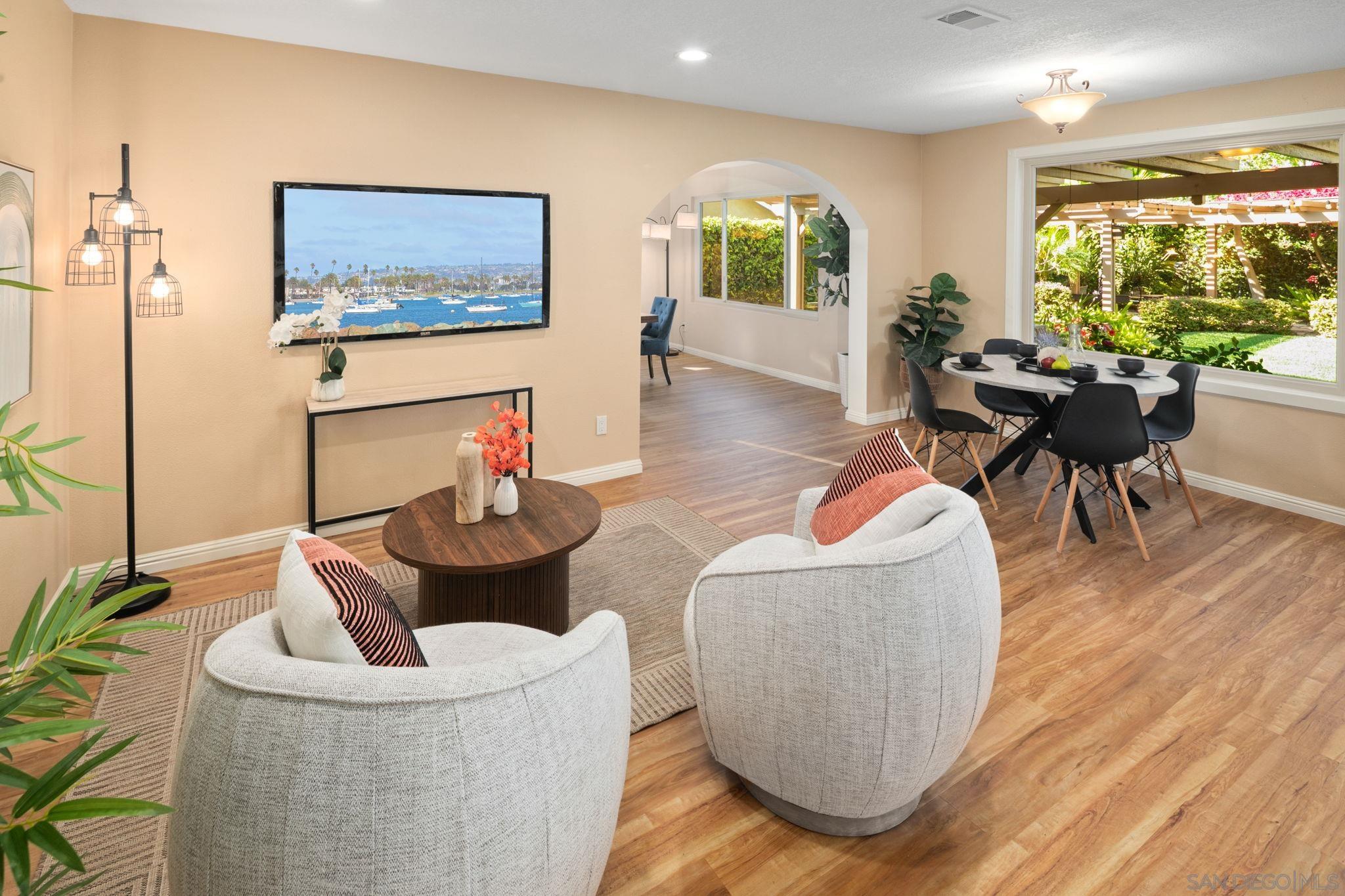 Detail Gallery Image 12 of 32 For 12708  Rue Vincennes, San Diego,  CA 92131 - 5 Beds | 3 Baths