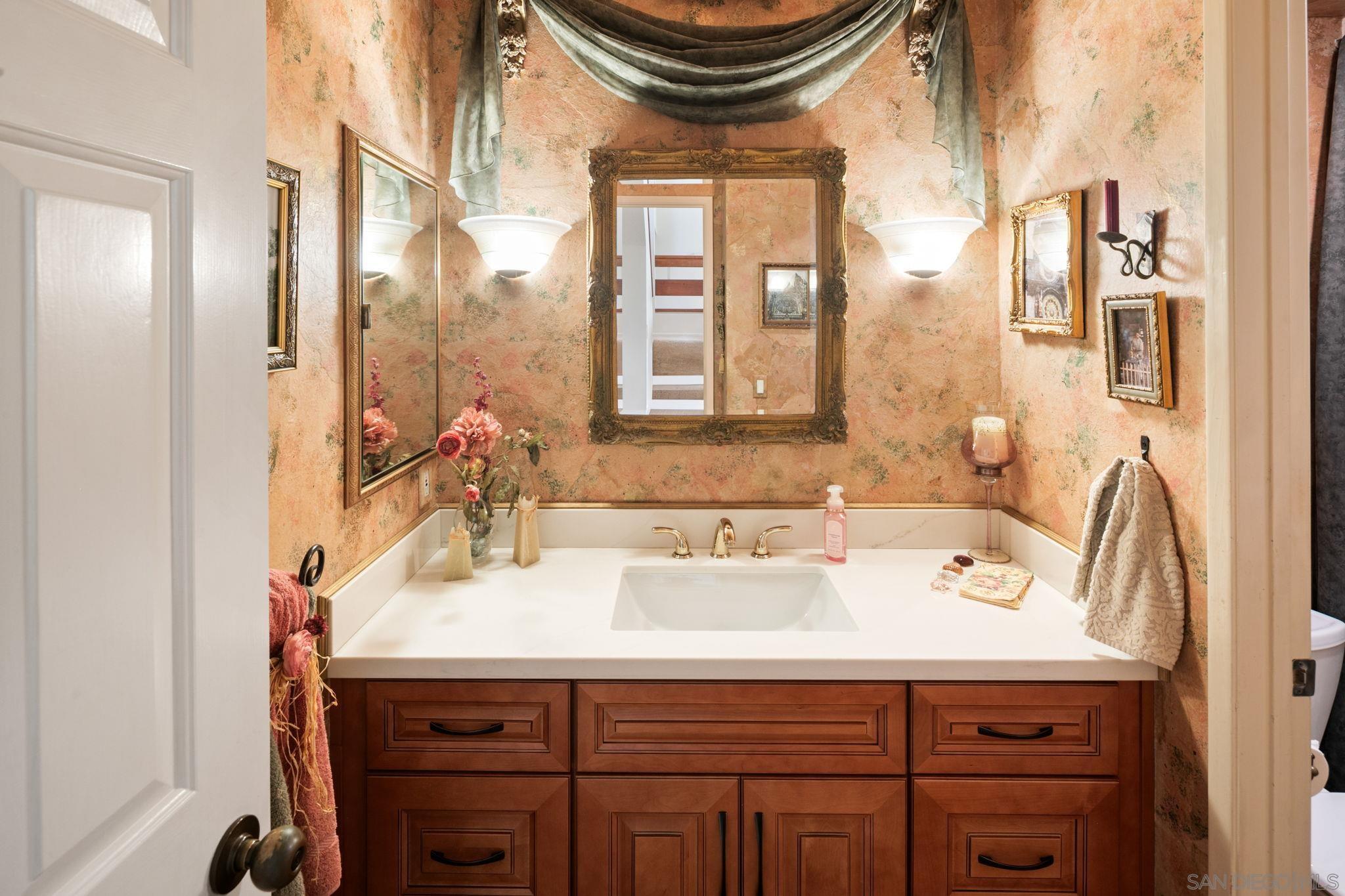 Detail Gallery Image 14 of 32 For 12708  Rue Vincennes, San Diego,  CA 92131 - 5 Beds | 3 Baths