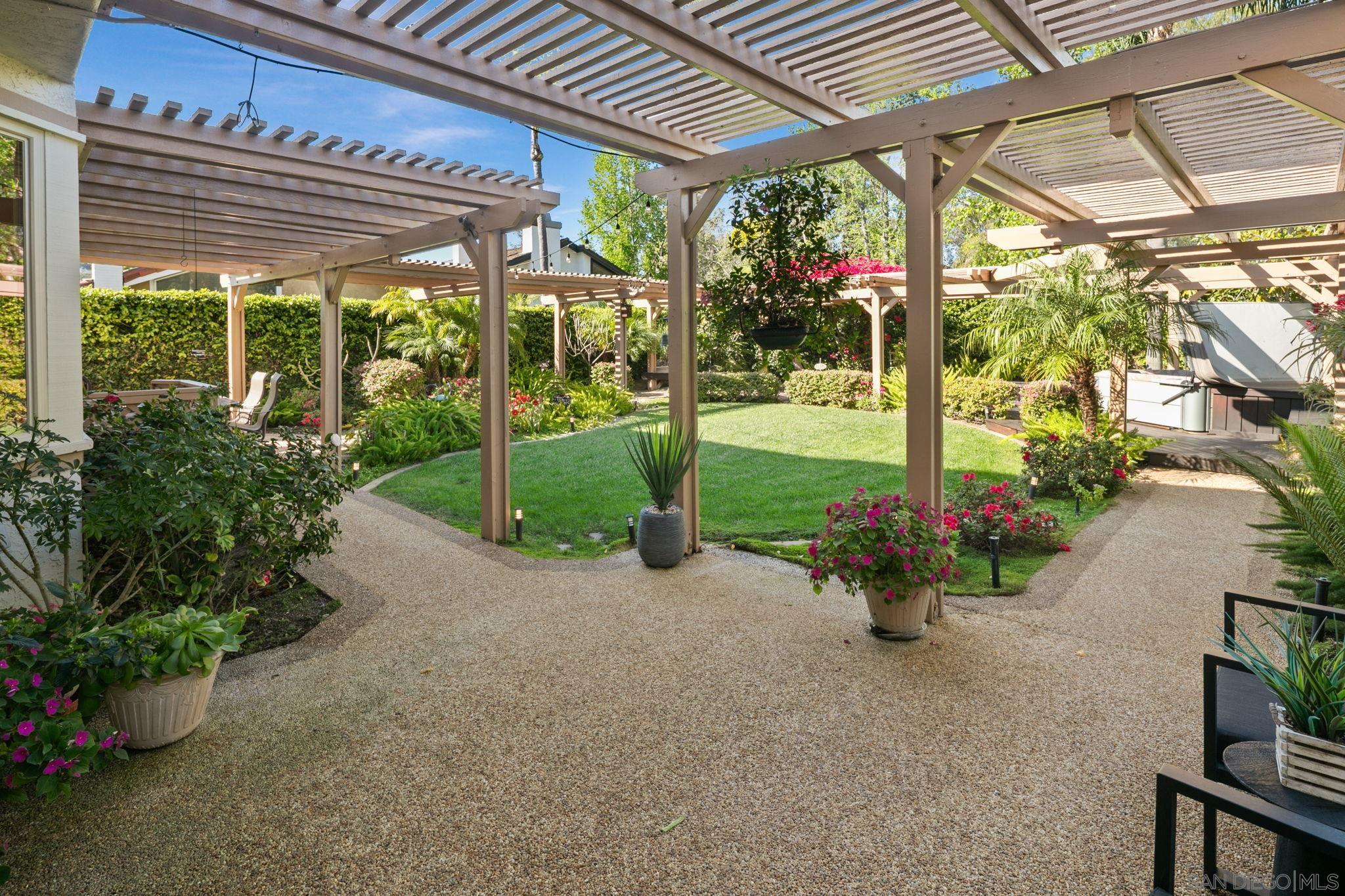 Detail Gallery Image 24 of 32 For 12708  Rue Vincennes, San Diego,  CA 92131 - 5 Beds | 3 Baths