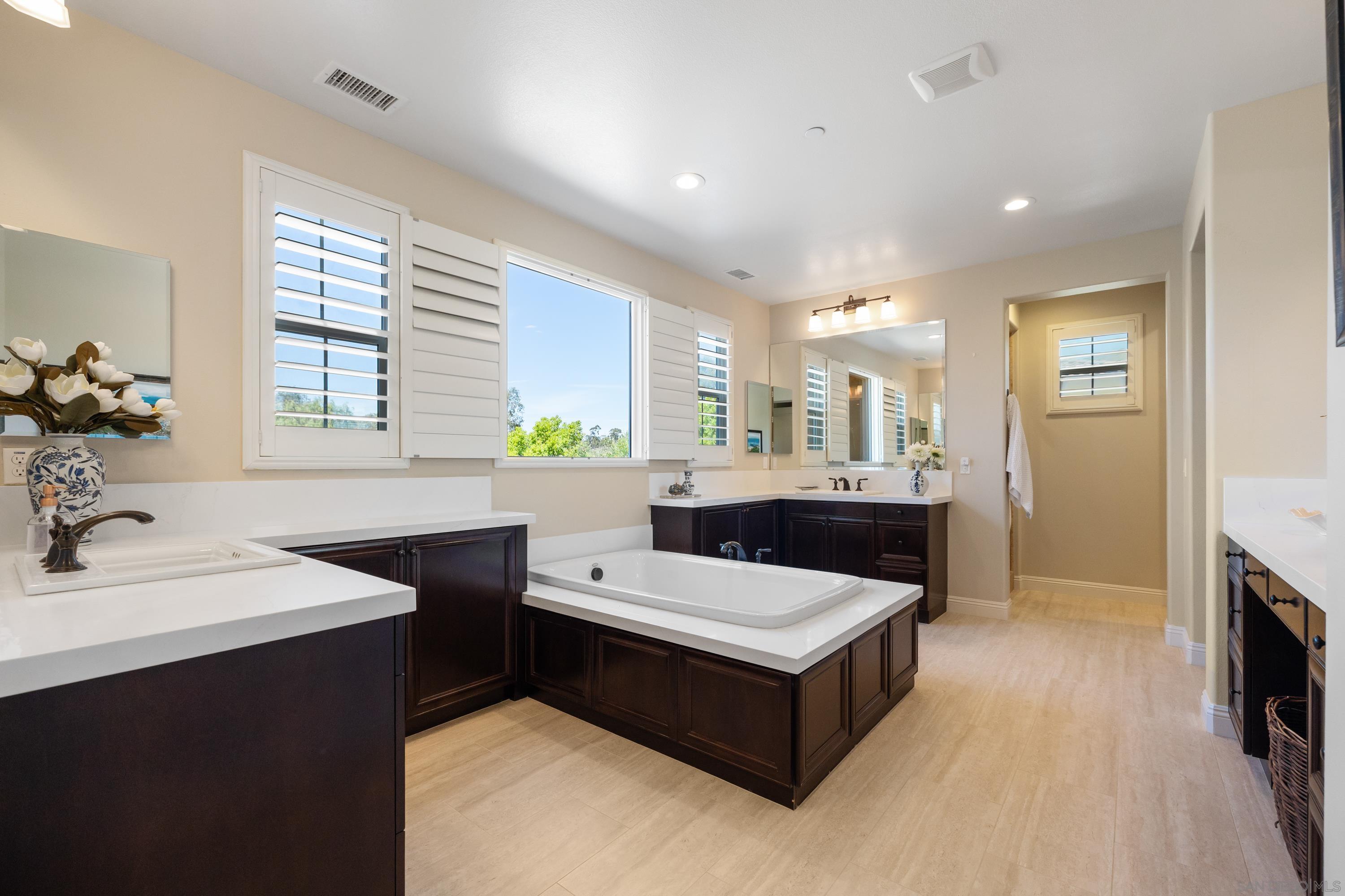 Detail Gallery Image 18 of 37 For 17848  Ralphs Ranch Rd, San Diego,  CA 92127 - 5 Beds | 4/1 Baths