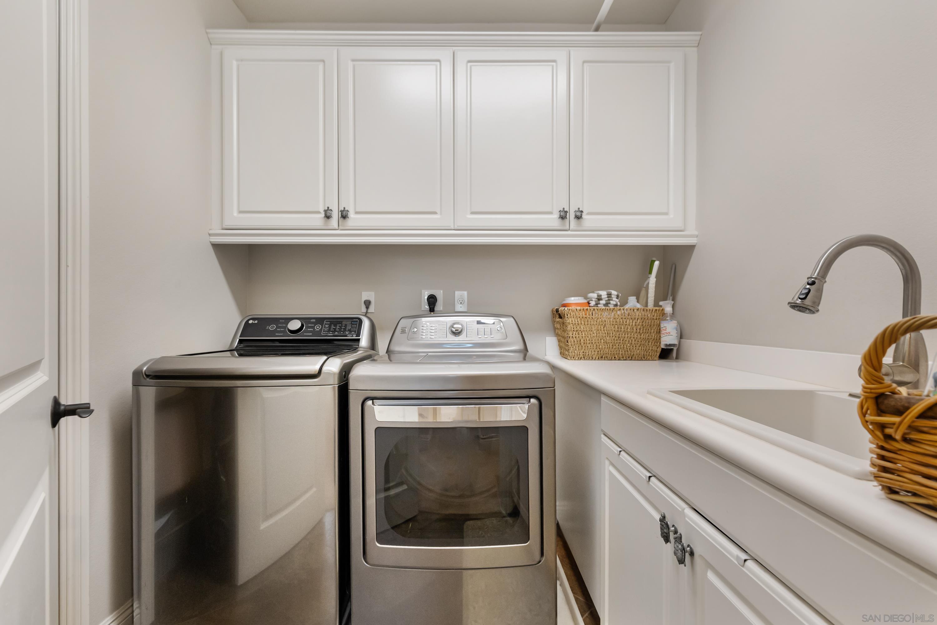 Detail Gallery Image 27 of 37 For 17848  Ralphs Ranch Rd, San Diego,  CA 92127 - 5 Beds | 4/1 Baths