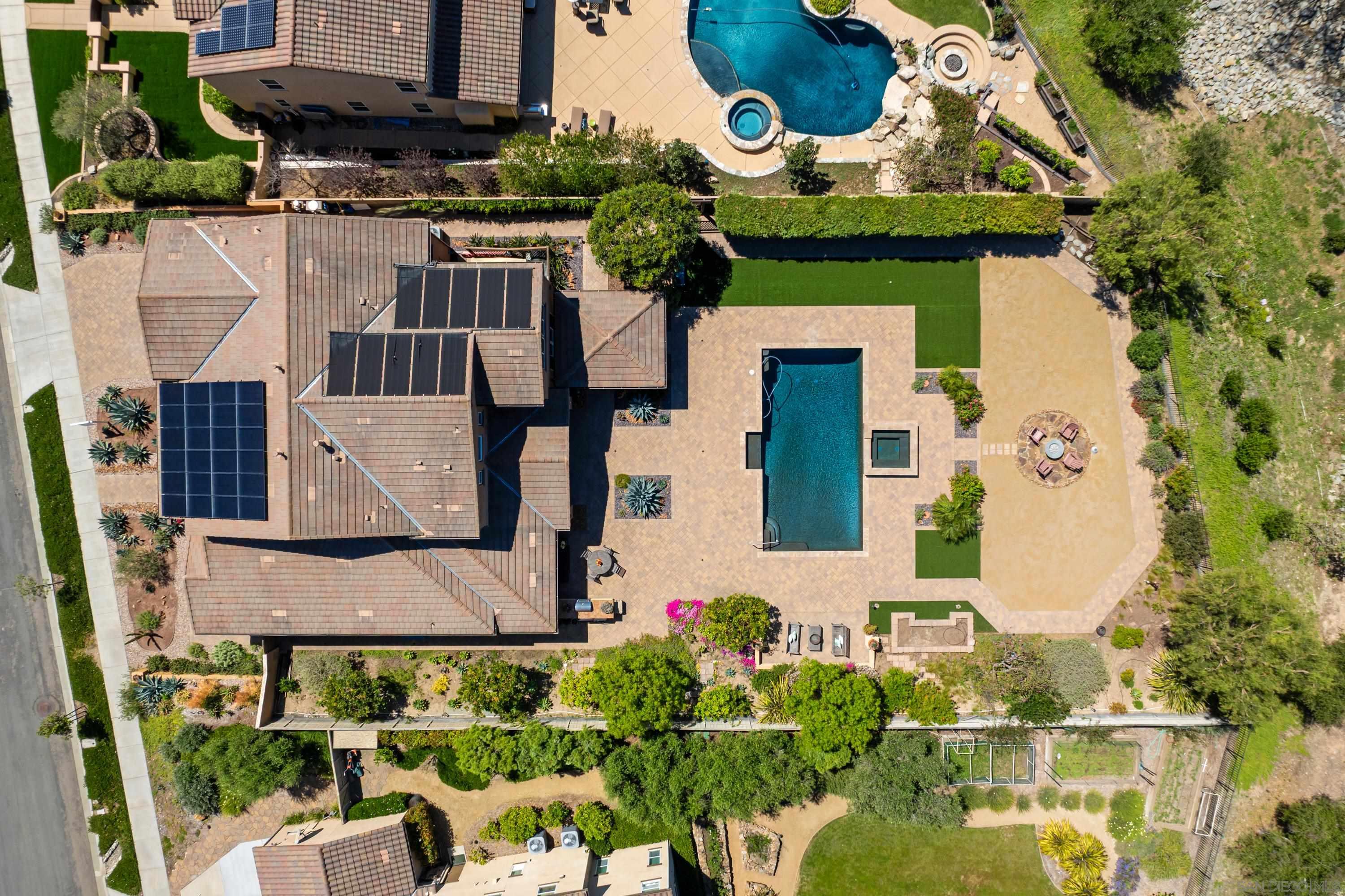 Detail Gallery Image 4 of 37 For 17848  Ralphs Ranch Rd, San Diego,  CA 92127 - 5 Beds | 4/1 Baths