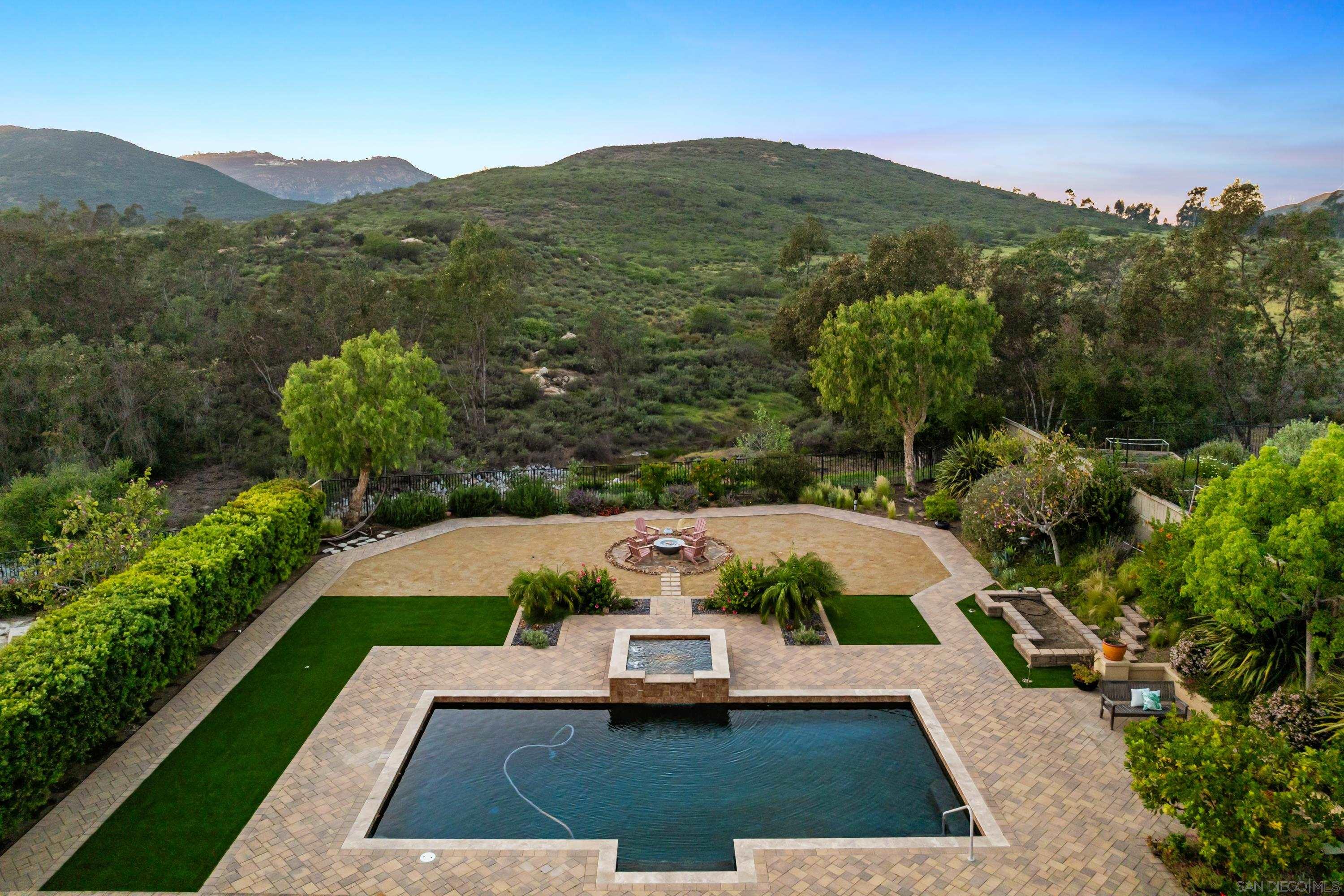 Detail Gallery Image 5 of 37 For 17848  Ralphs Ranch Rd, San Diego,  CA 92127 - 5 Beds | 4/1 Baths