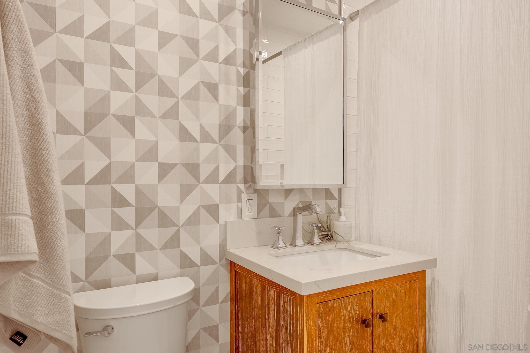 Detail Gallery Image 22 of 42 For 2819  a St, San Diego,  CA 92102 - 3 Beds | 2 Baths