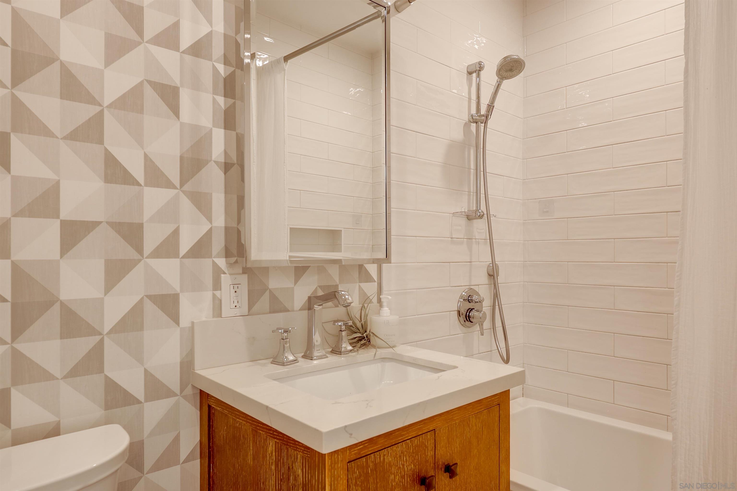 Detail Gallery Image 22 of 36 For 2819  a St, San Diego,  CA 92102 - 3 Beds | 2 Baths