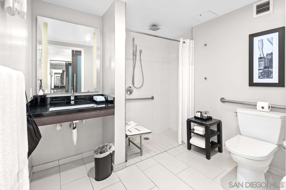 Detail Gallery Image 5 of 18 For 207  5th Ave  #1033,  San Diego,  CA 92101 - 1 Beds | 1 Baths