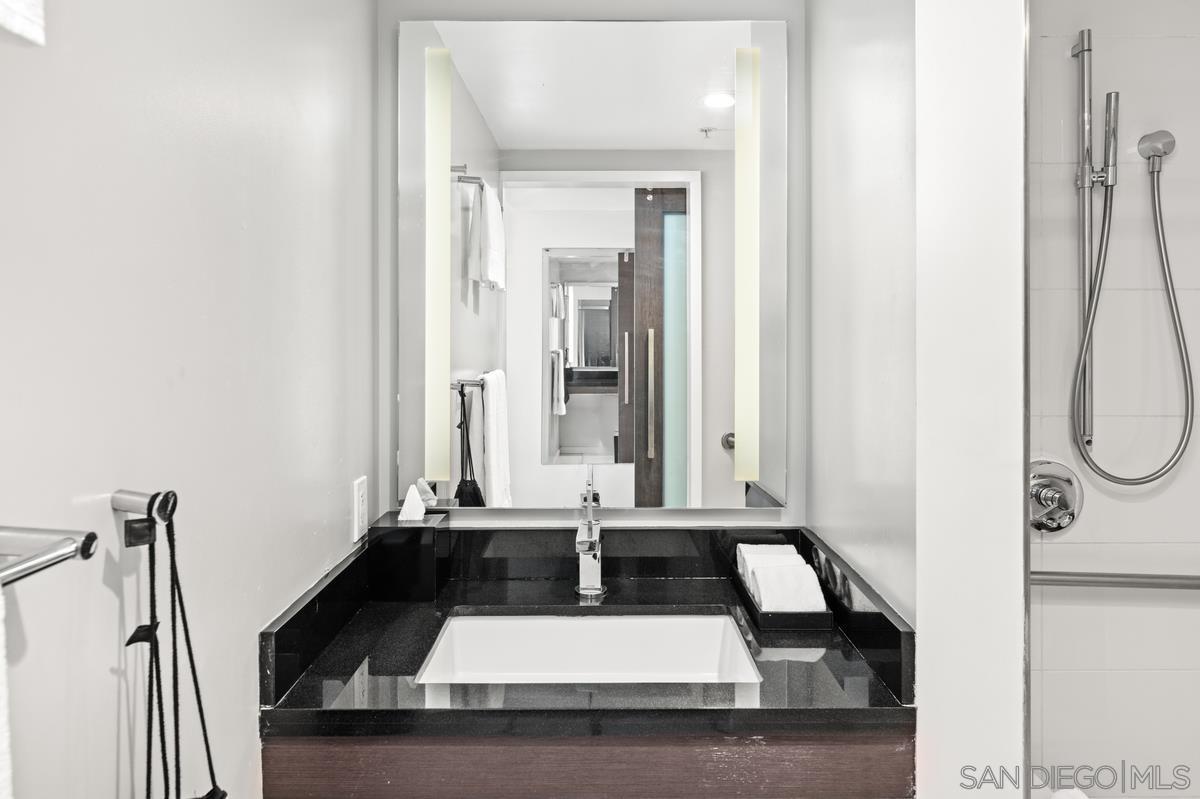 Detail Gallery Image 6 of 18 For 207  5th Ave  #1033,  San Diego,  CA 92101 - 1 Beds | 1 Baths