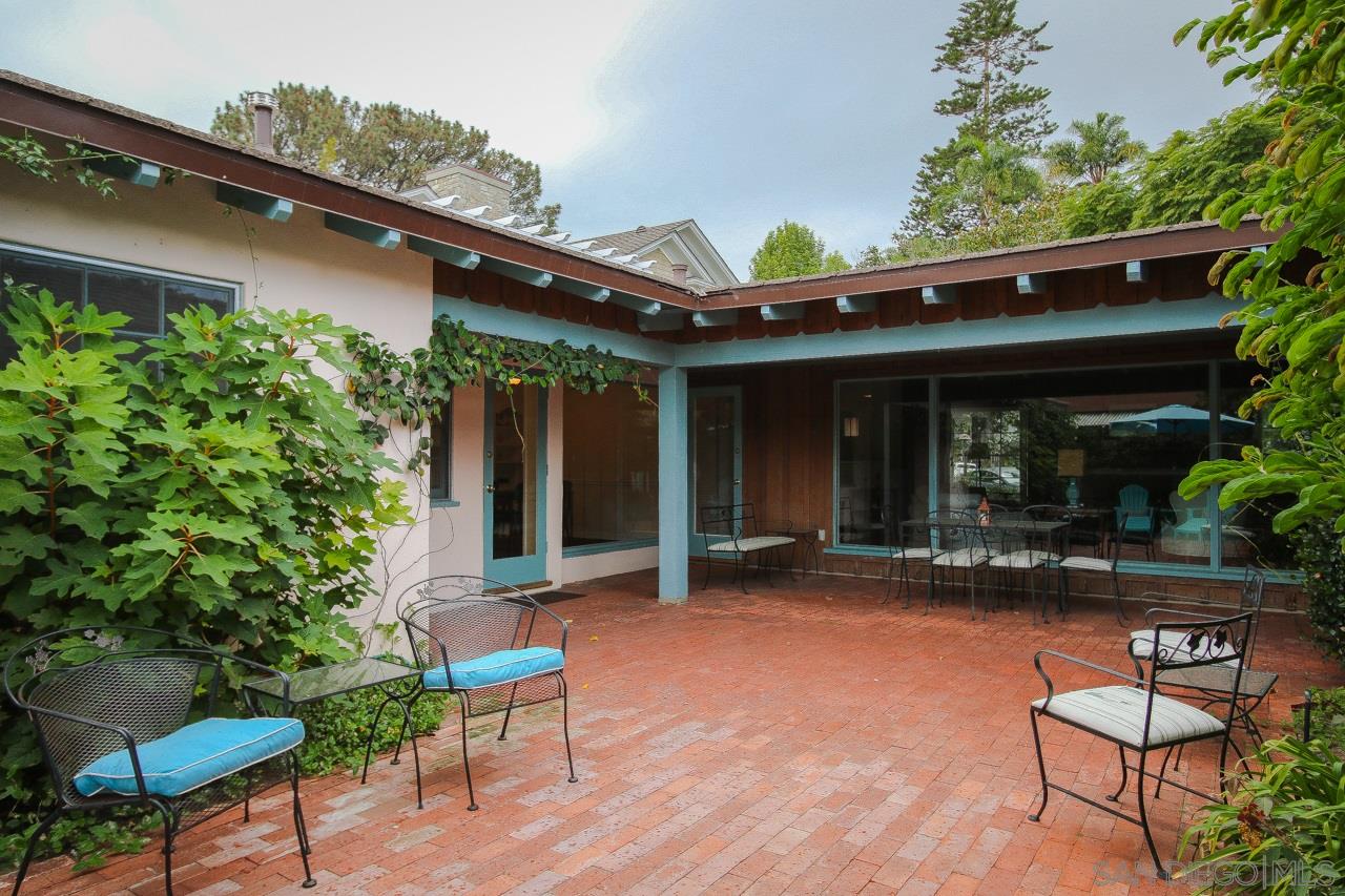 Detail Gallery Image 12 of 25 For 1045  Adella, Coronado,  CA 92118 - 3 Beds | 2 Baths