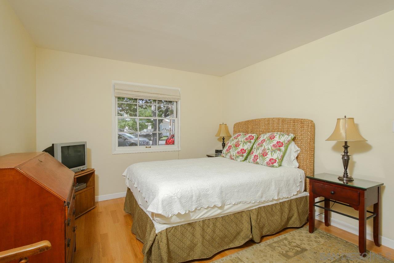 Detail Gallery Image 9 of 25 For 1045  Adella, Coronado,  CA 92118 - 3 Beds | 2 Baths