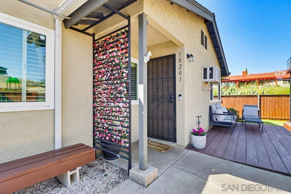 Detail Gallery Image 3 of 36 For 10201  Princess Sarit Way, Santee,  CA 92071 - 2 Beds | 1 Baths