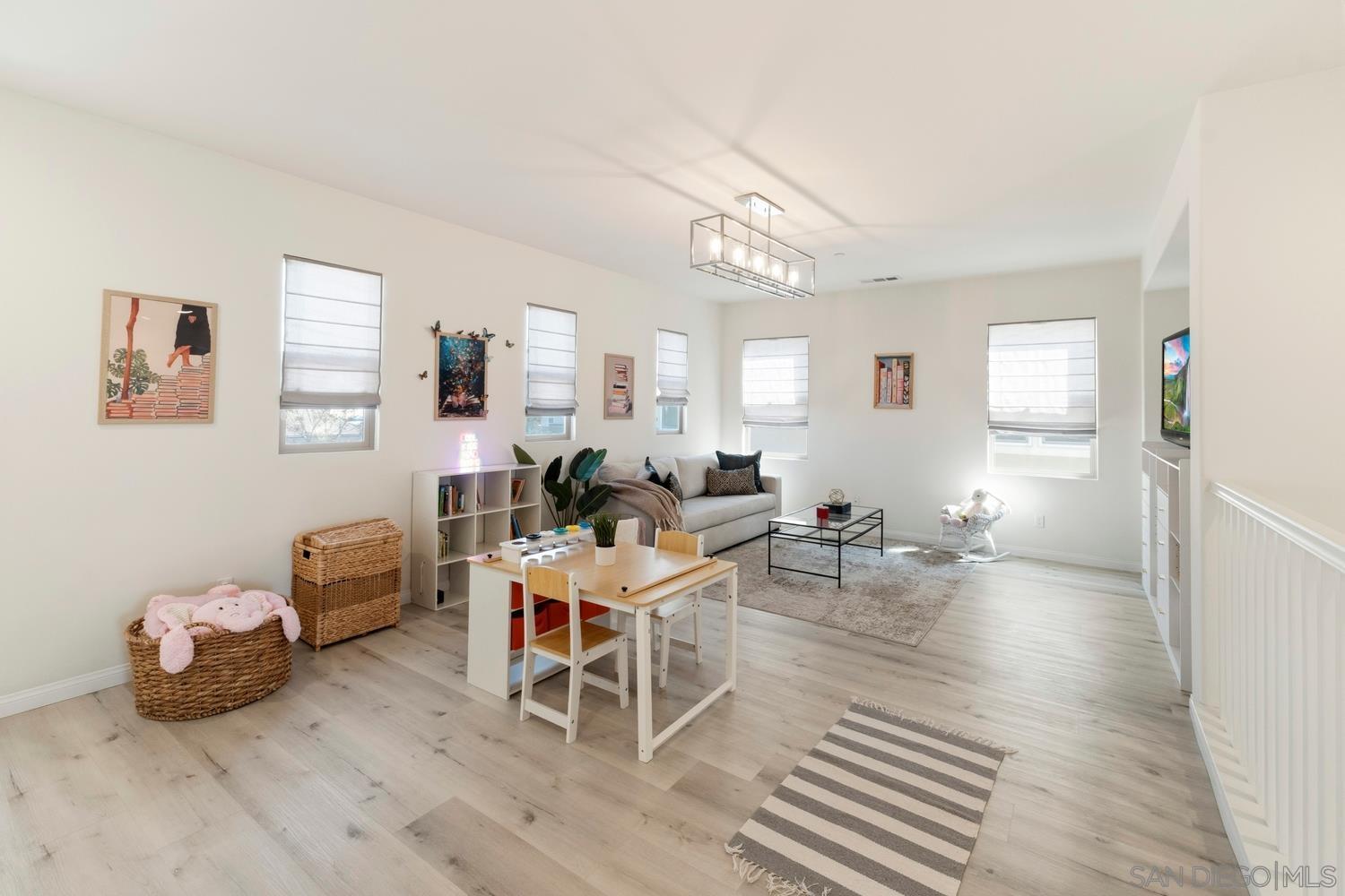 Detail Gallery Image 19 of 75 For 994  Camino Cantera, Chula Vista,  CA 91913 - 4 Beds | 3/1 Baths