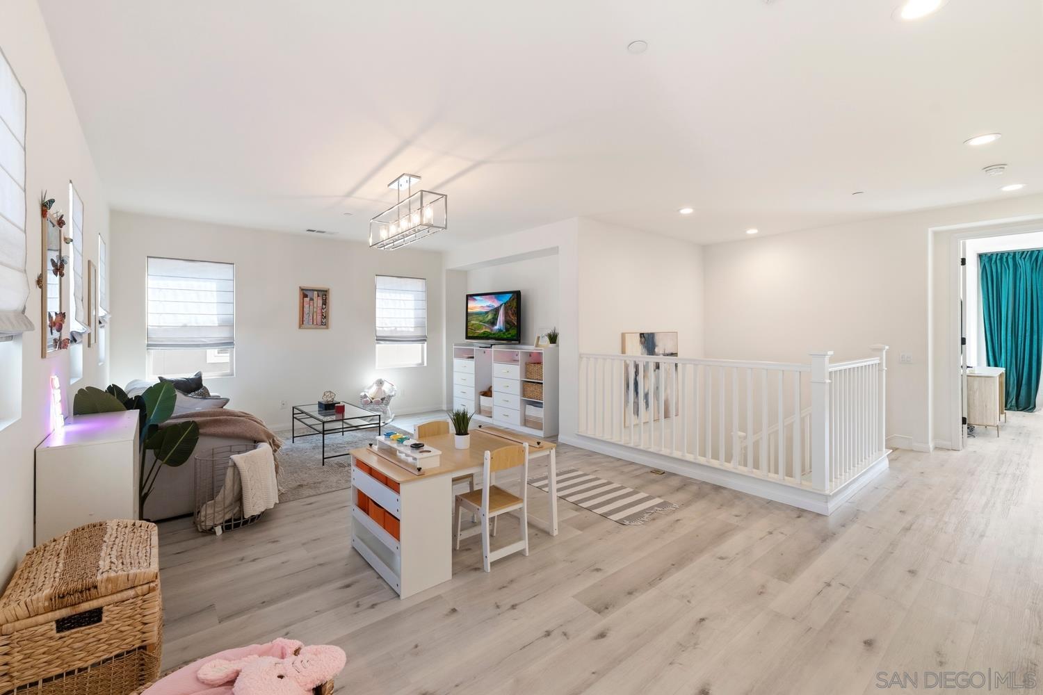 Detail Gallery Image 20 of 75 For 994  Camino Cantera, Chula Vista,  CA 91913 - 4 Beds | 3/1 Baths