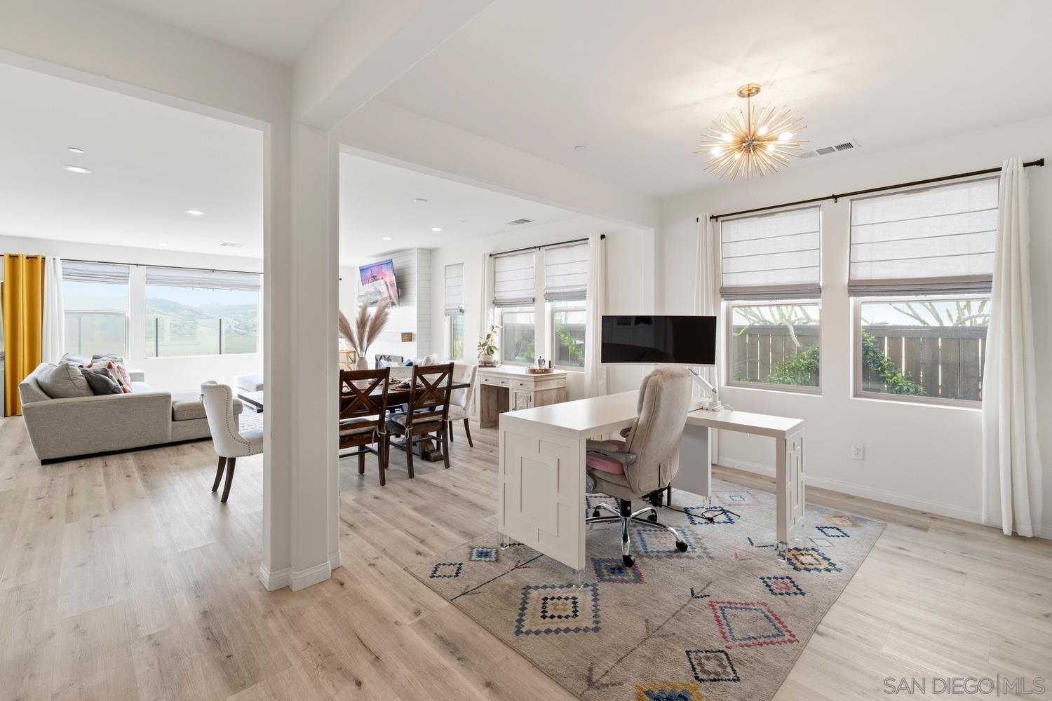 Detail Gallery Image 23 of 75 For 994  Camino Cantera, Chula Vista,  CA 91913 - 4 Beds | 3/1 Baths