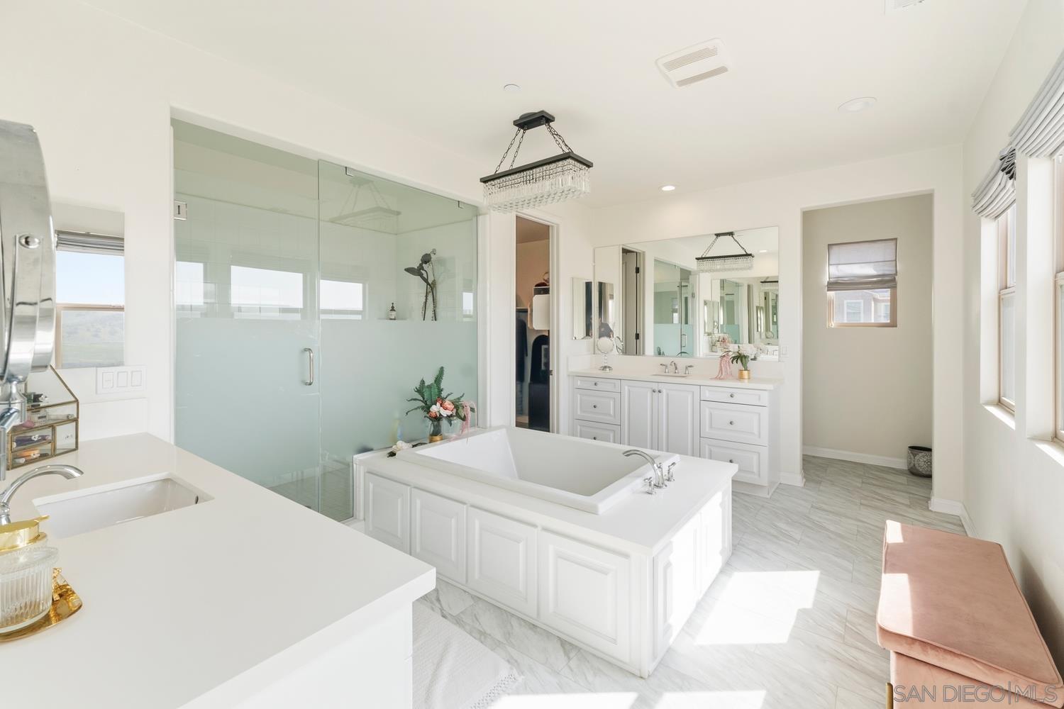 Detail Gallery Image 47 of 75 For 994  Camino Cantera, Chula Vista,  CA 91913 - 4 Beds | 3/1 Baths