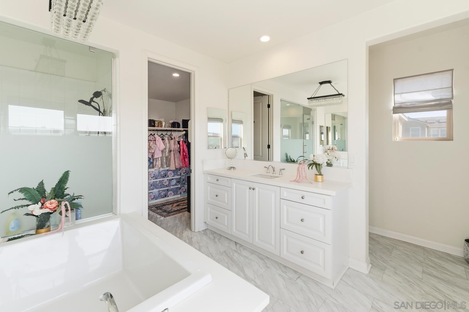 Detail Gallery Image 49 of 75 For 994  Camino Cantera, Chula Vista,  CA 91913 - 4 Beds | 3/1 Baths