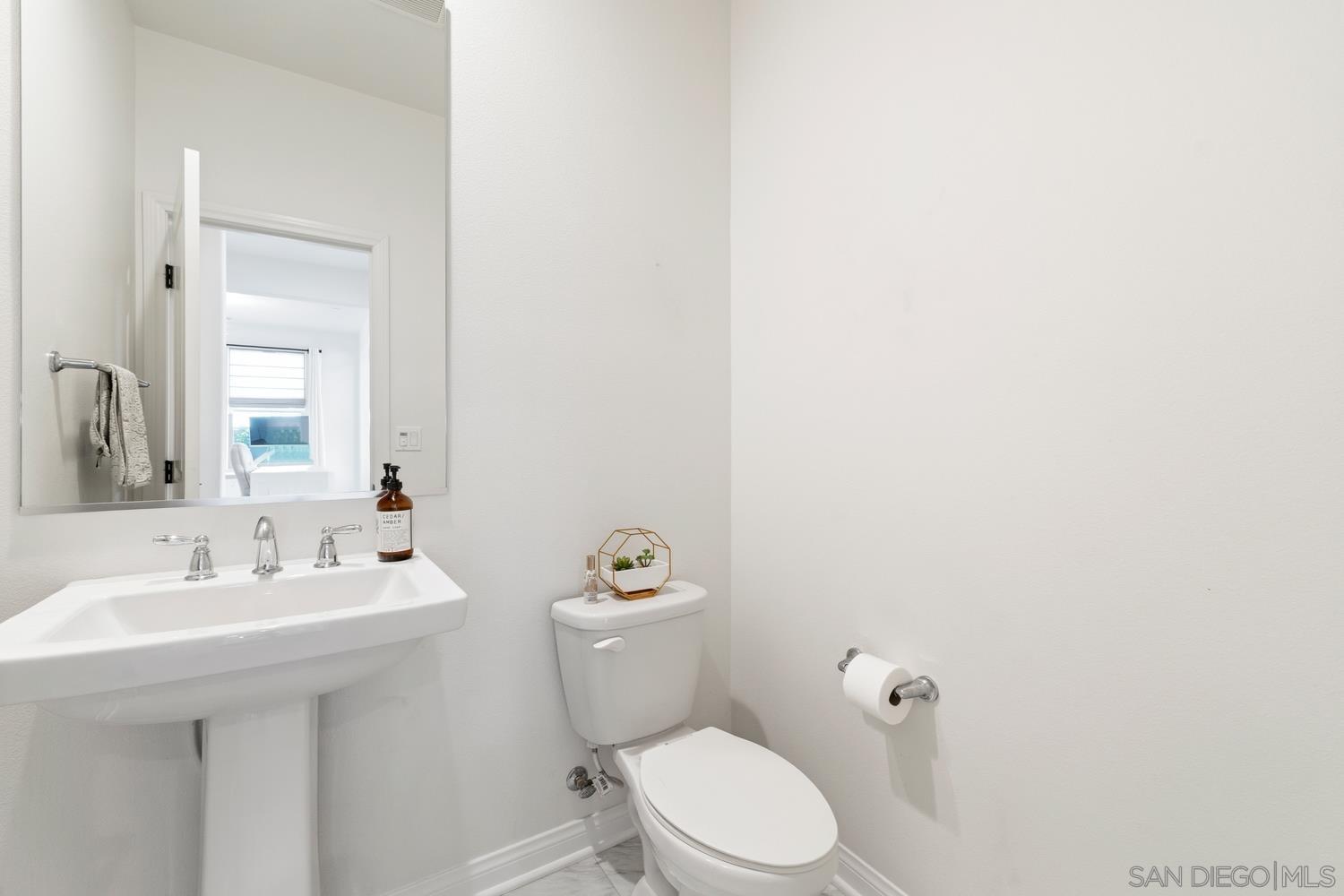 Detail Gallery Image 57 of 75 For 994  Camino Cantera, Chula Vista,  CA 91913 - 4 Beds | 3/1 Baths