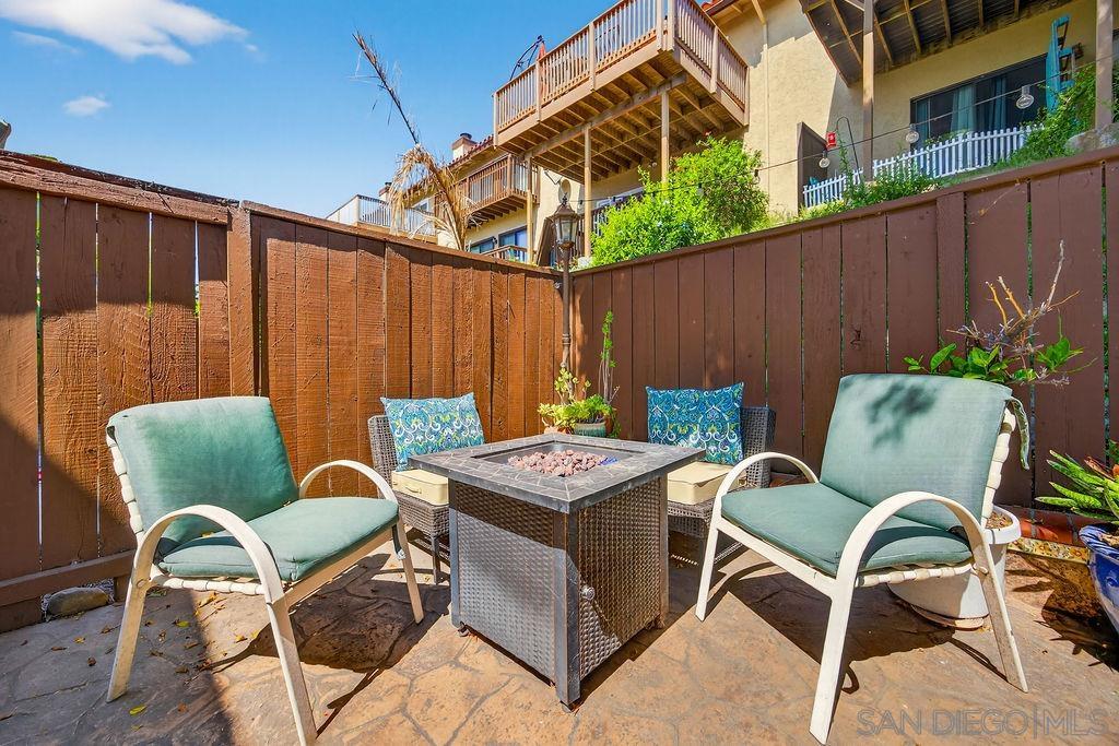 Detail Gallery Image 23 of 55 For 6998  Camino Degrazia, San Diego,  CA 92111 - 3 Beds | 3 Baths