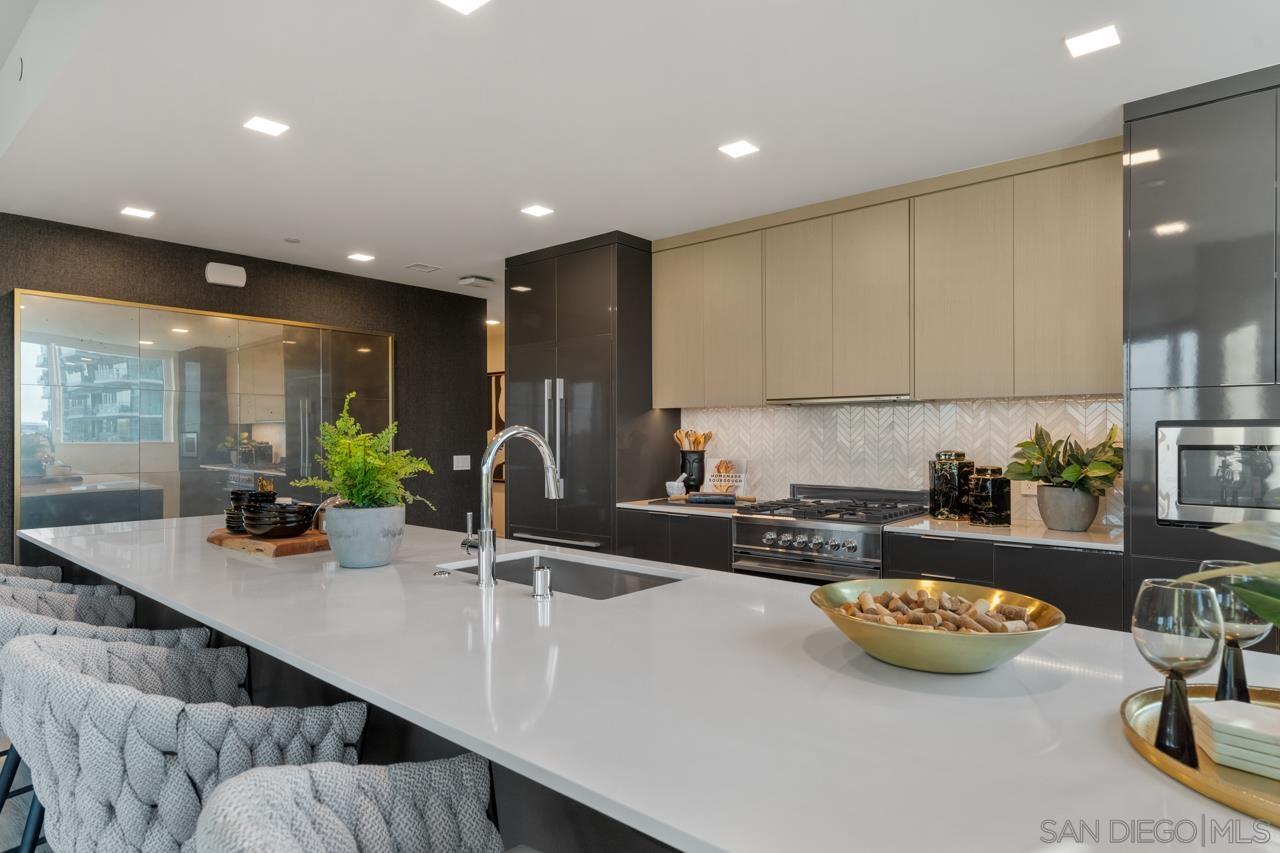 Detail Gallery Image 39 of 63 For 525  Olive  1912, San Diego,  CA 92103 - 2 Beds | 2 Baths