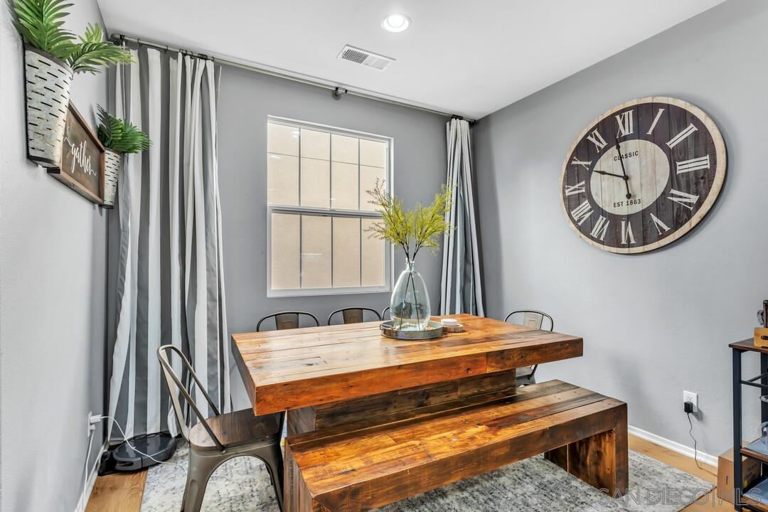 Detail Gallery Image 18 of 51 For 1810  Casa Morro St, Chula Vista,  CA 91915 - 4 Beds | 3 Baths