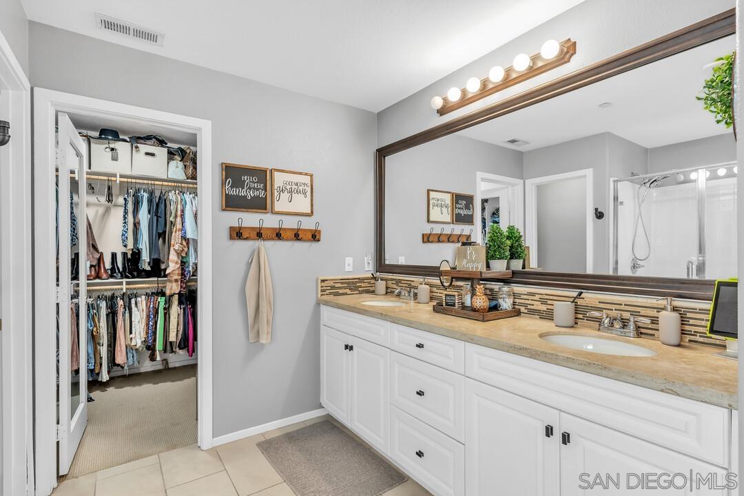 Detail Gallery Image 29 of 51 For 1810  Casa Morro St, Chula Vista,  CA 91915 - 4 Beds | 3 Baths