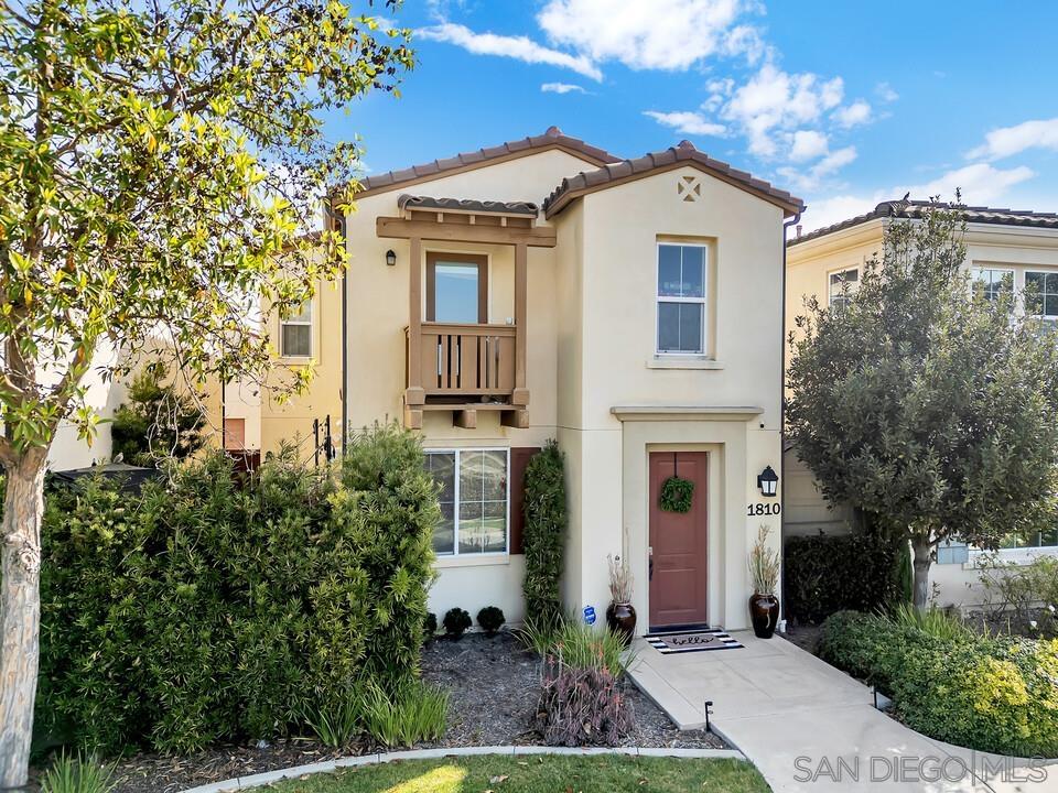 Detail Gallery Image 4 of 51 For 1810  Casa Morro St, Chula Vista,  CA 91915 - 4 Beds | 3 Baths