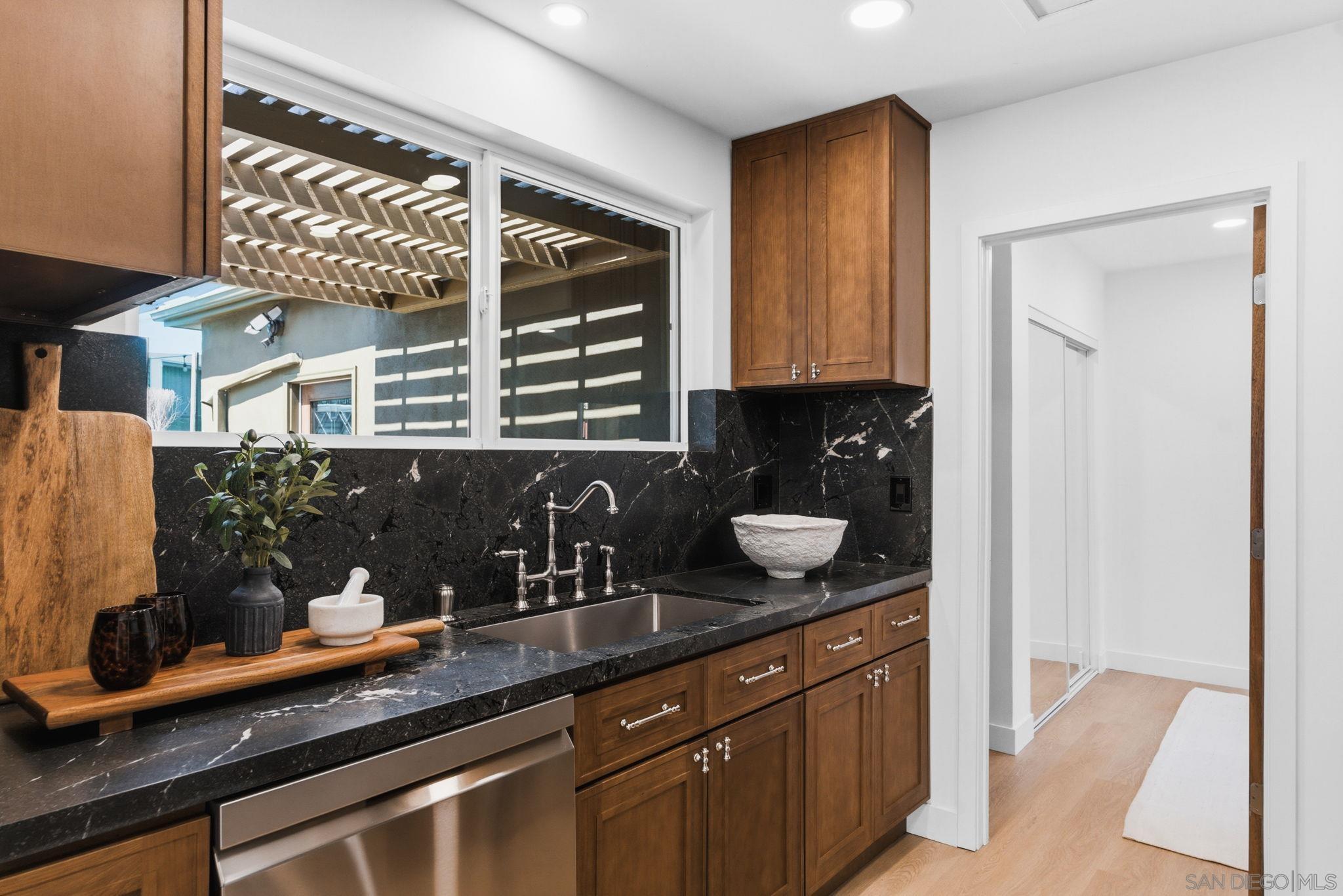 Detail Gallery Image 15 of 32 For 3006  Fir St, San Diego,  CA 92102 - 3 Beds | 2 Baths