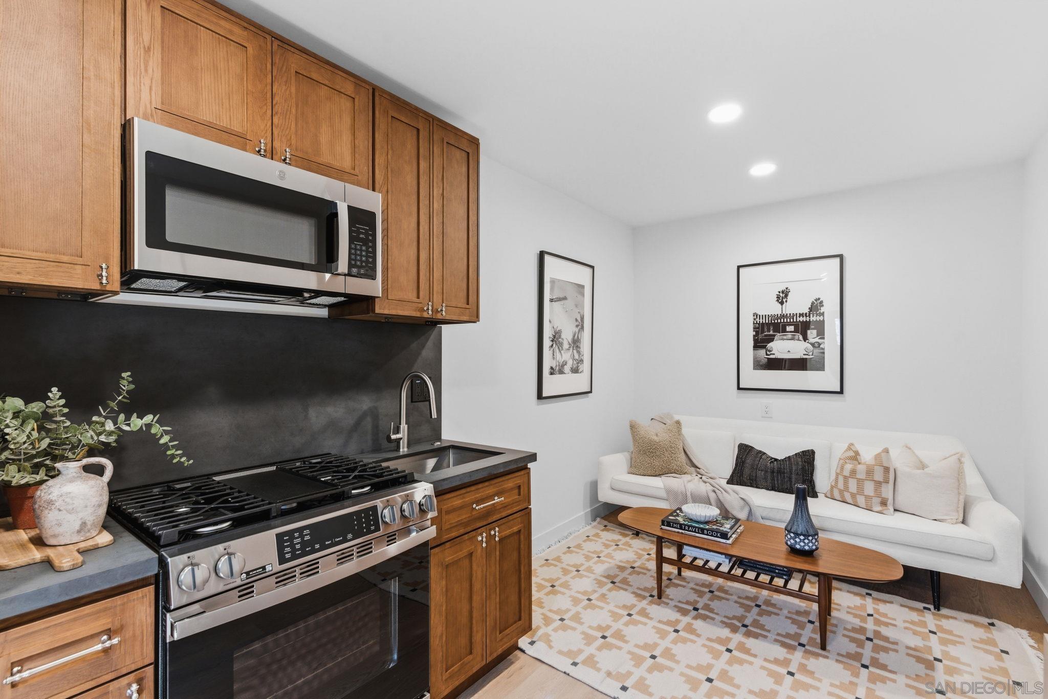 Detail Gallery Image 29 of 32 For 3006  Fir St, San Diego,  CA 92102 - 3 Beds | 2 Baths