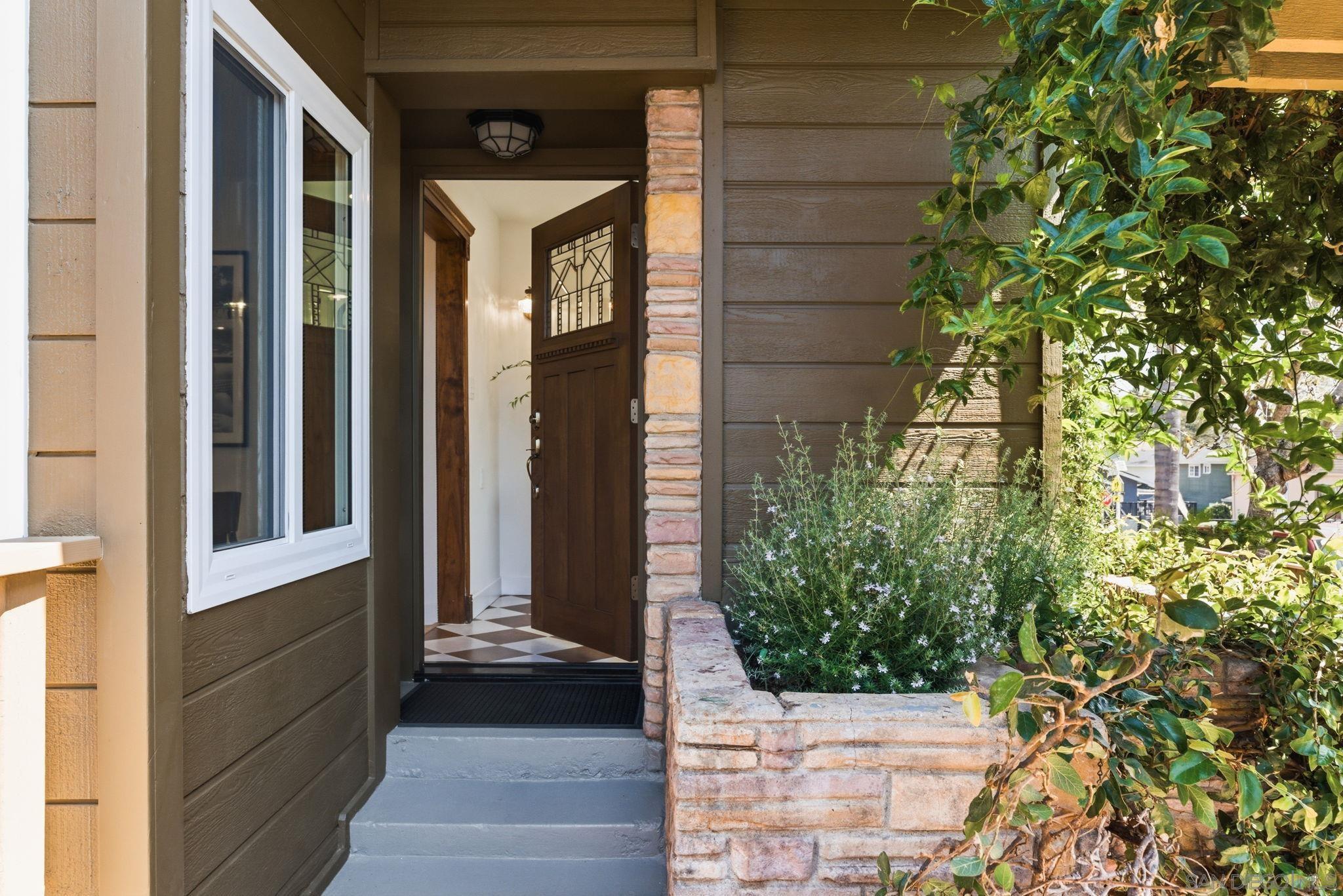 Detail Gallery Image 6 of 32 For 3006  Fir St, San Diego,  CA 92102 - 3 Beds | 2 Baths