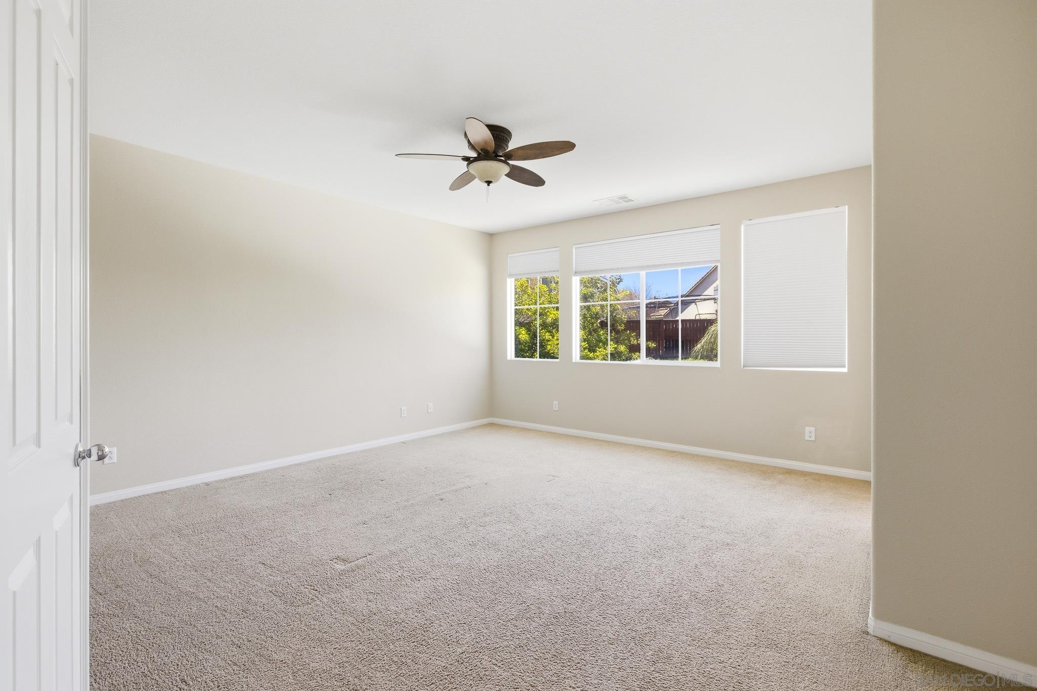 Detail Gallery Image 13 of 30 For 35607  Sainte Foy St, Murrieta,  CA 92563 - 5 Beds | 3 Baths