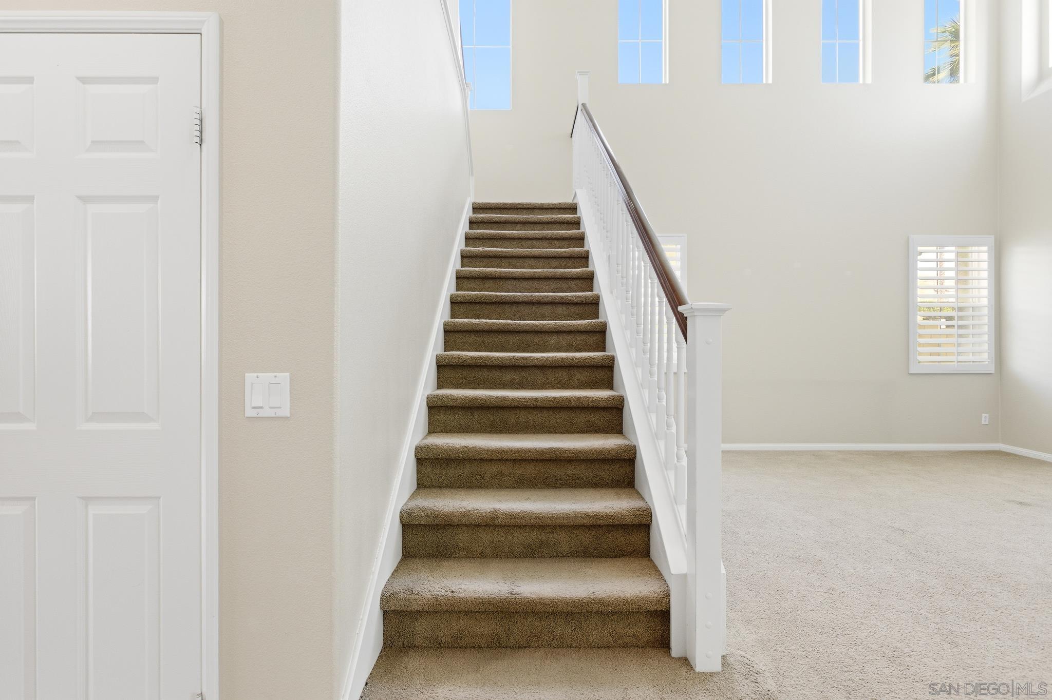 Detail Gallery Image 10 of 30 For 35607  Sainte Foy St, Murrieta,  CA 92563 - 5 Beds | 3 Baths