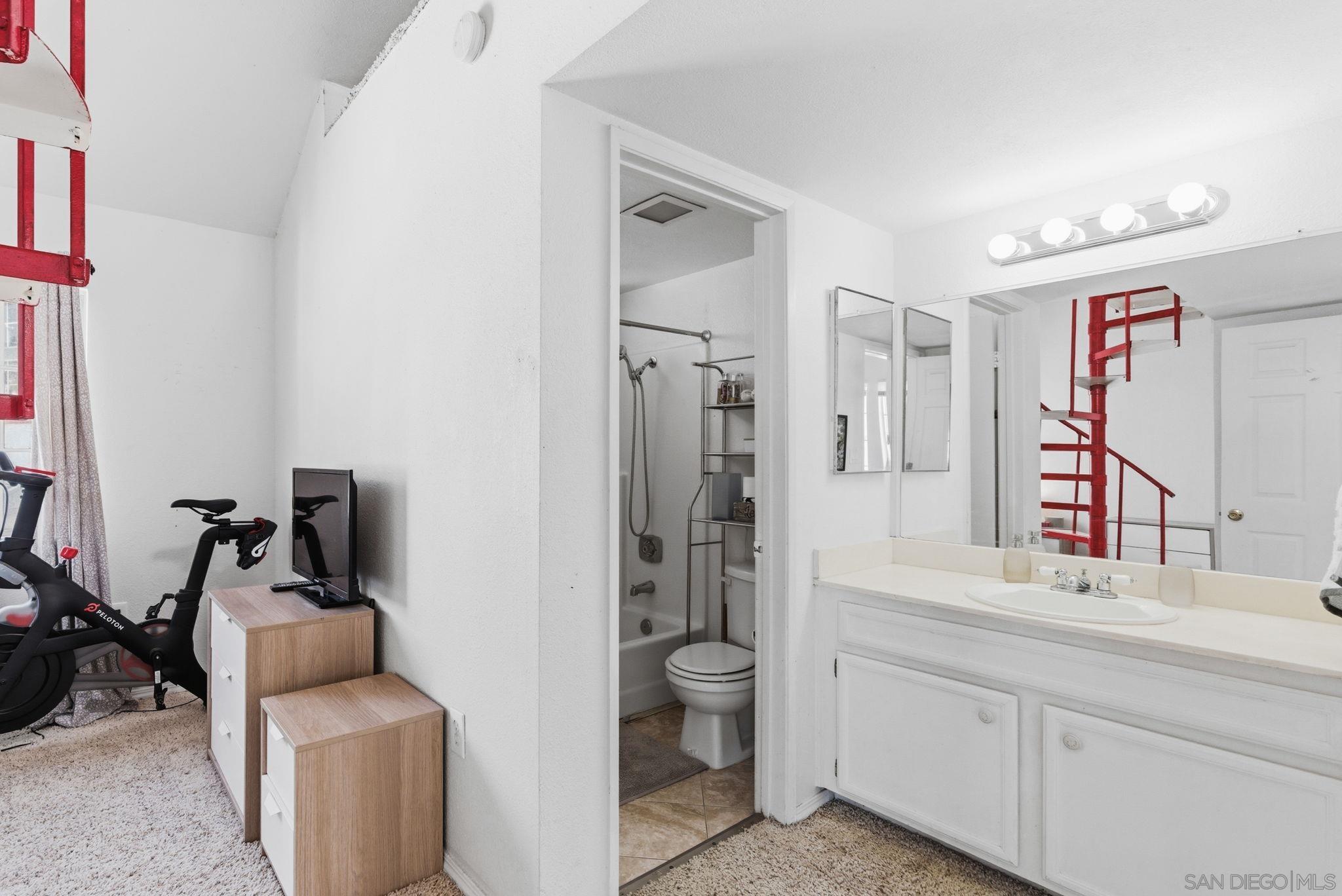 Detail Gallery Image 20 of 38 For 8745  Spring Canyon  #16,  Spring Valley,  CA 91977 - 3 Beds | 2/1 Baths