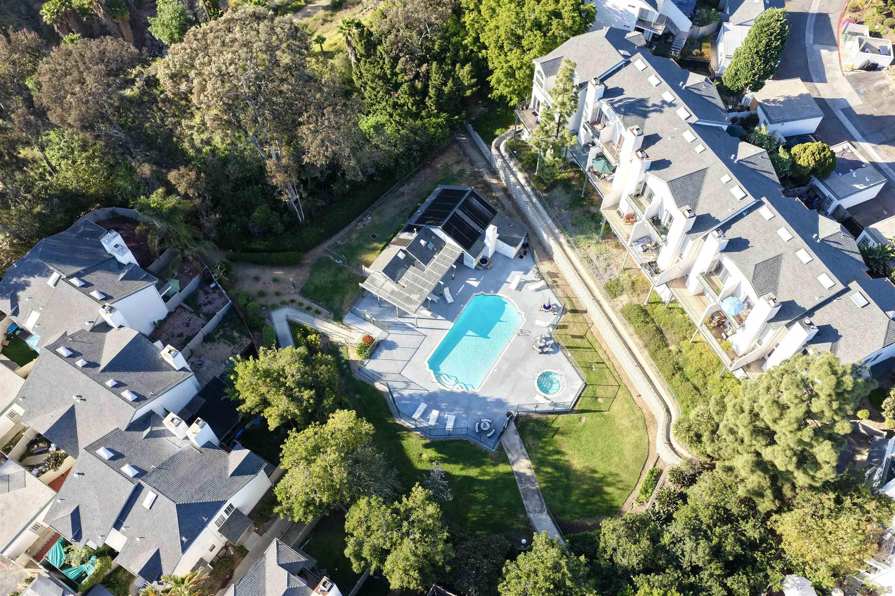 Detail Gallery Image 4 of 38 For 8745  Spring Canyon  #16,  Spring Valley,  CA 91977 - 3 Beds | 2/1 Baths