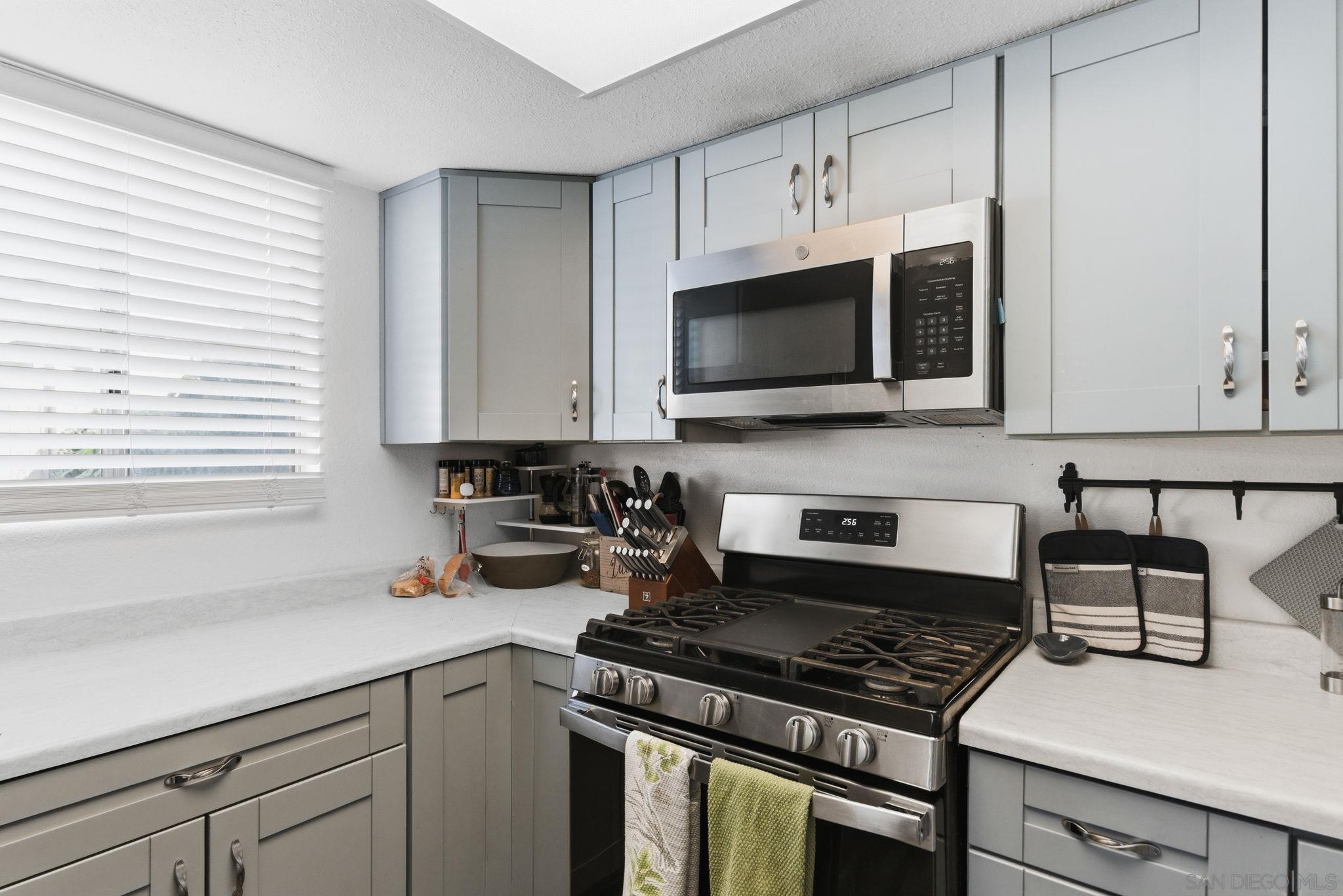 Detail Gallery Image 34 of 38 For 8745  Spring Canyon  #16,  Spring Valley,  CA 91977 - 3 Beds | 2/1 Baths