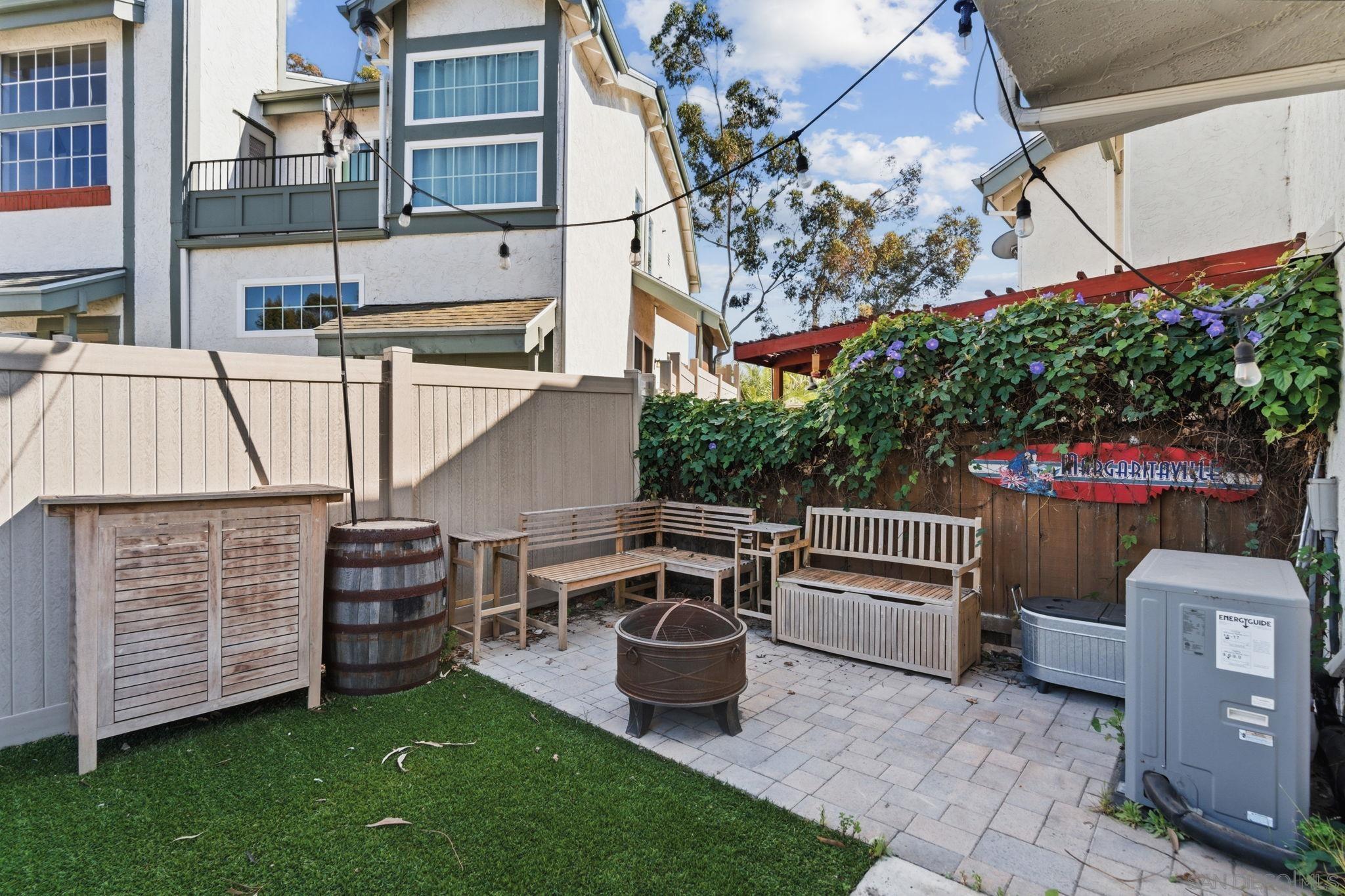 Detail Gallery Image 8 of 38 For 8745  Spring Canyon  #16,  Spring Valley,  CA 91977 - 3 Beds | 2/1 Baths