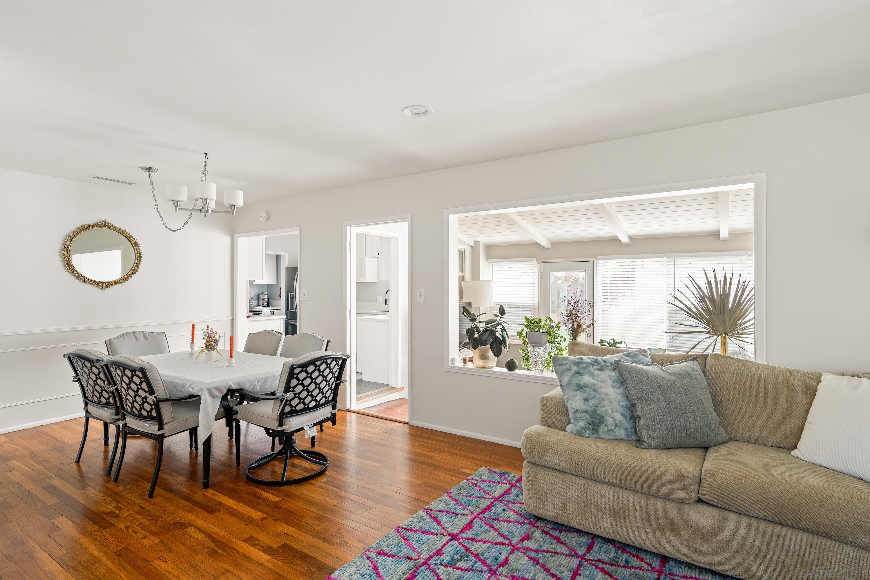 Detail Gallery Image 11 of 35 For 2004  Crenshaw, San Diego,  CA 92105 - 3 Beds | 1 Baths