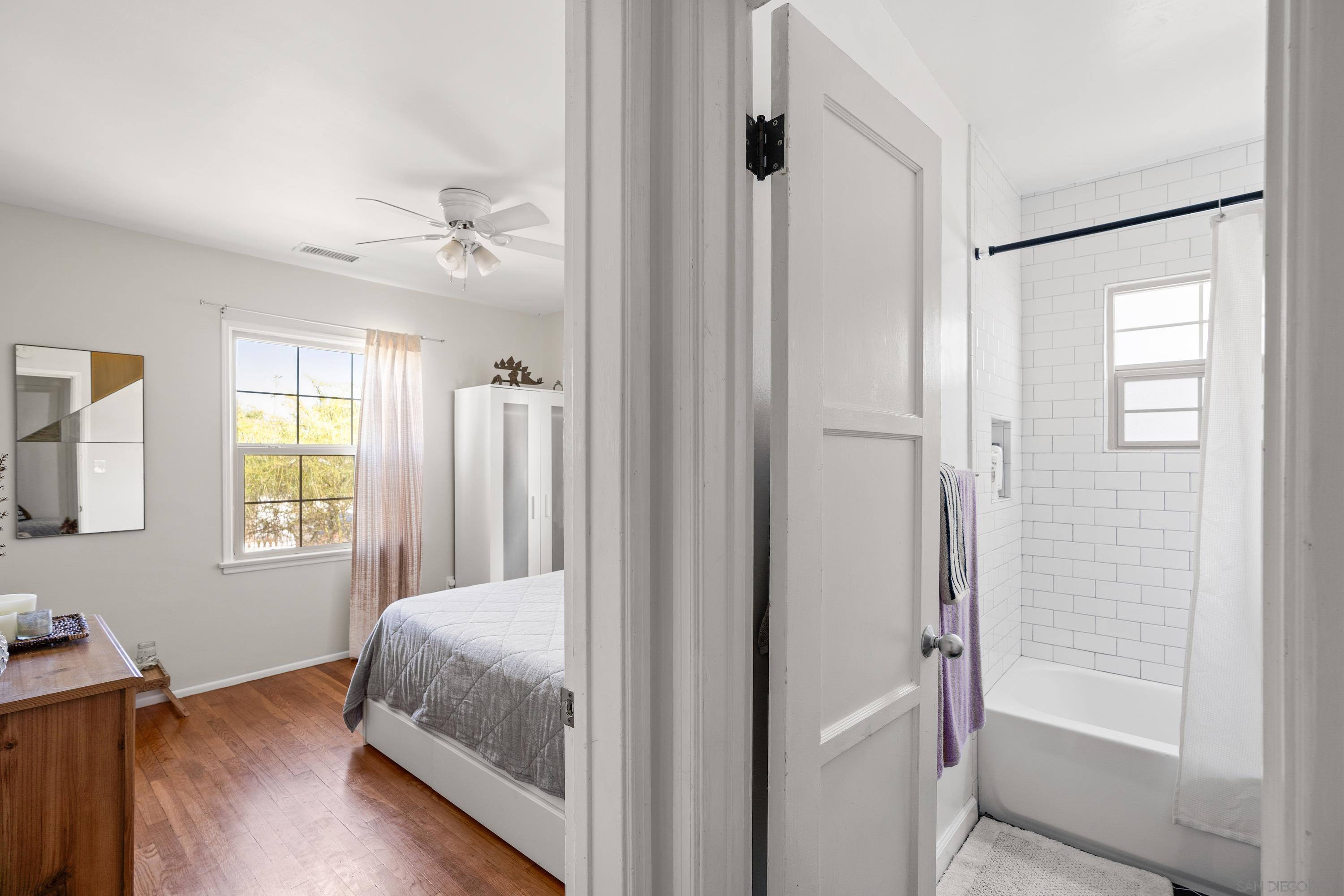 Detail Gallery Image 17 of 35 For 2004  Crenshaw, San Diego,  CA 92105 - 3 Beds | 1 Baths