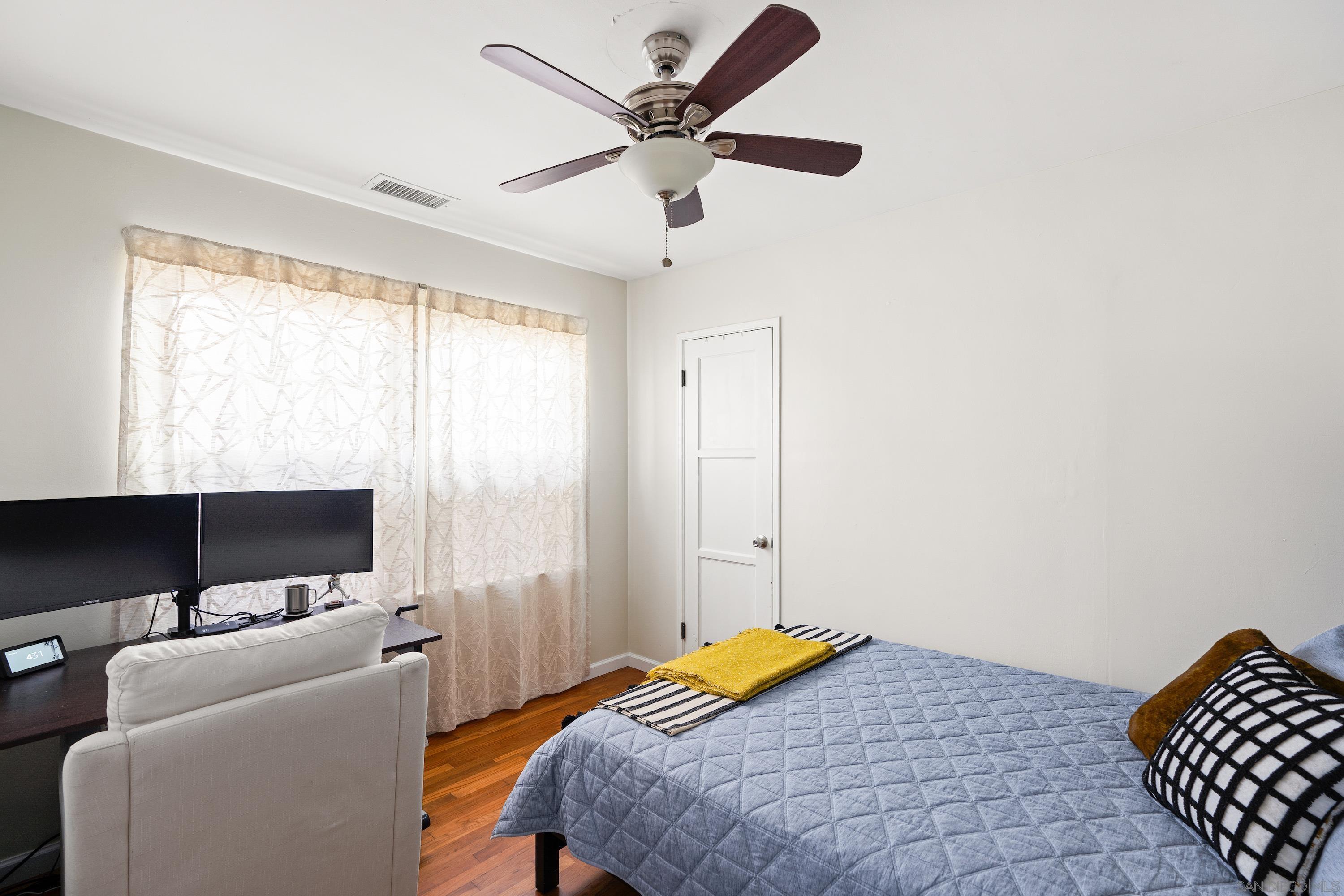 Detail Gallery Image 19 of 35 For 2004  Crenshaw, San Diego,  CA 92105 - 3 Beds | 1 Baths