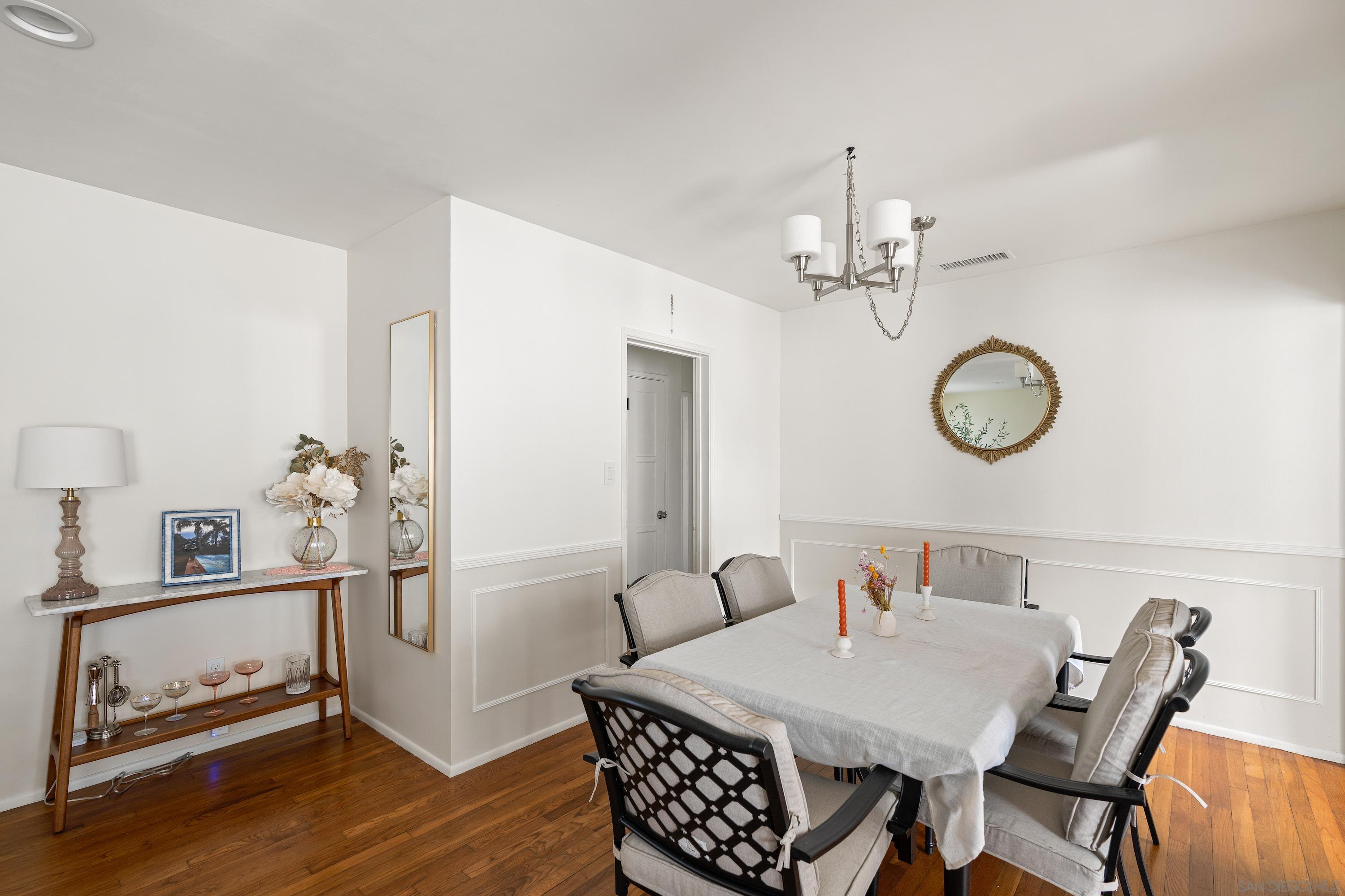 Detail Gallery Image 20 of 35 For 2004  Crenshaw, San Diego,  CA 92105 - 3 Beds | 1 Baths