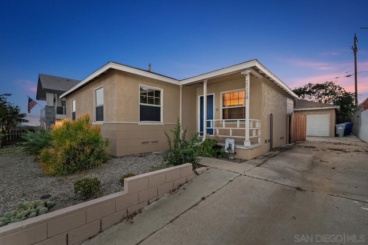 Detail Gallery Image 29 of 35 For 2004  Crenshaw, San Diego,  CA 92105 - 3 Beds | 1 Baths