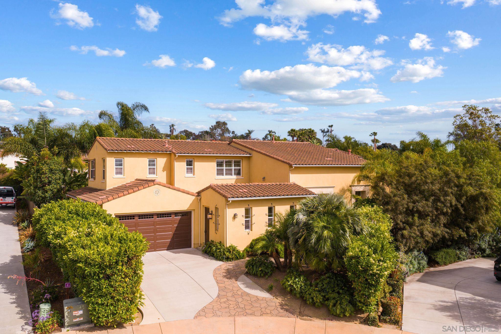 Detail Gallery Image 2 of 60 For 817  Dolphin, Encinitas,  CA 92024 - 6 Beds | 4/1 Baths