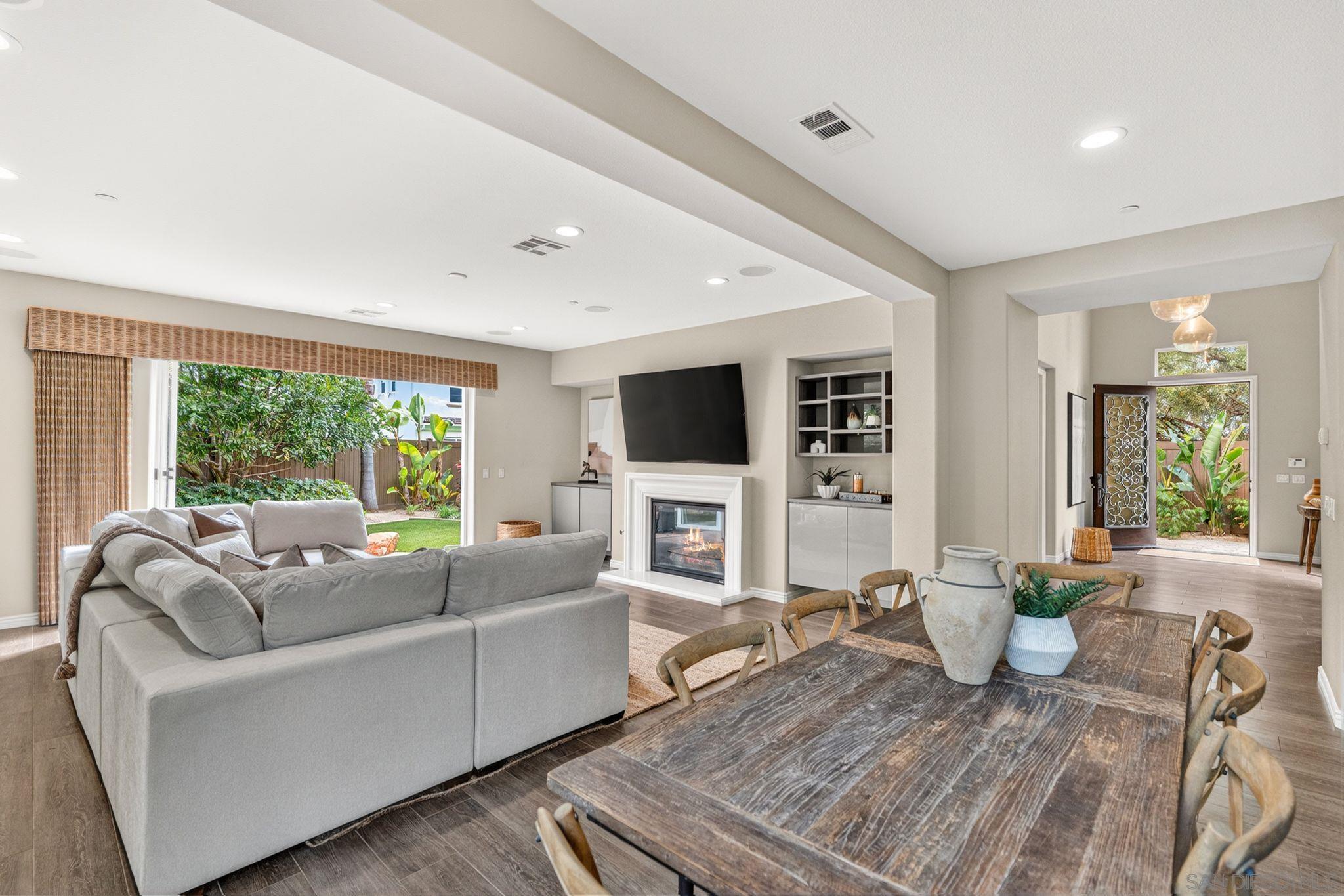 Detail Gallery Image 19 of 60 For 817  Dolphin, Encinitas,  CA 92024 - 6 Beds | 4/1 Baths