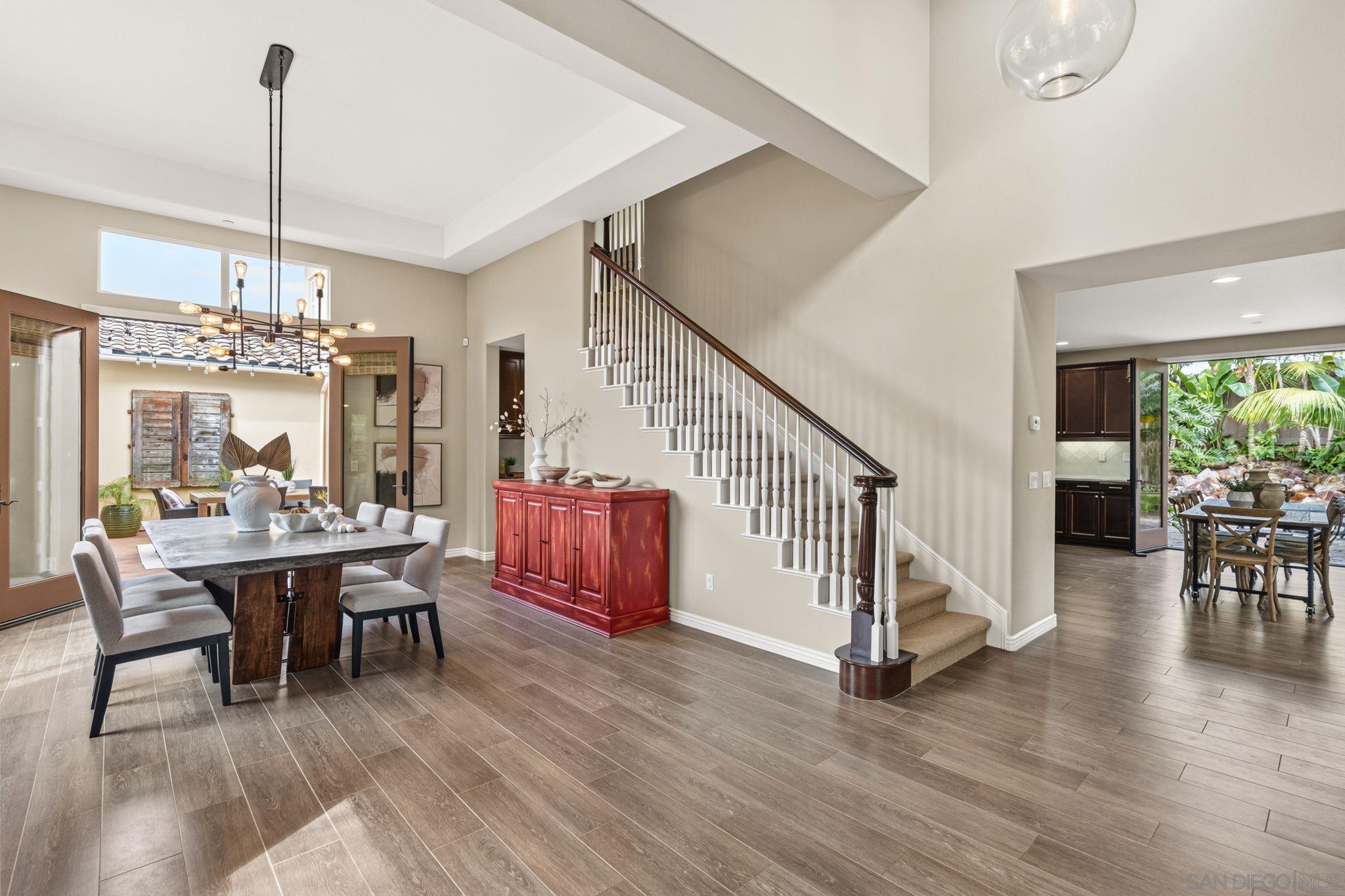 Detail Gallery Image 7 of 60 For 817  Dolphin, Encinitas,  CA 92024 - 6 Beds | 4/1 Baths