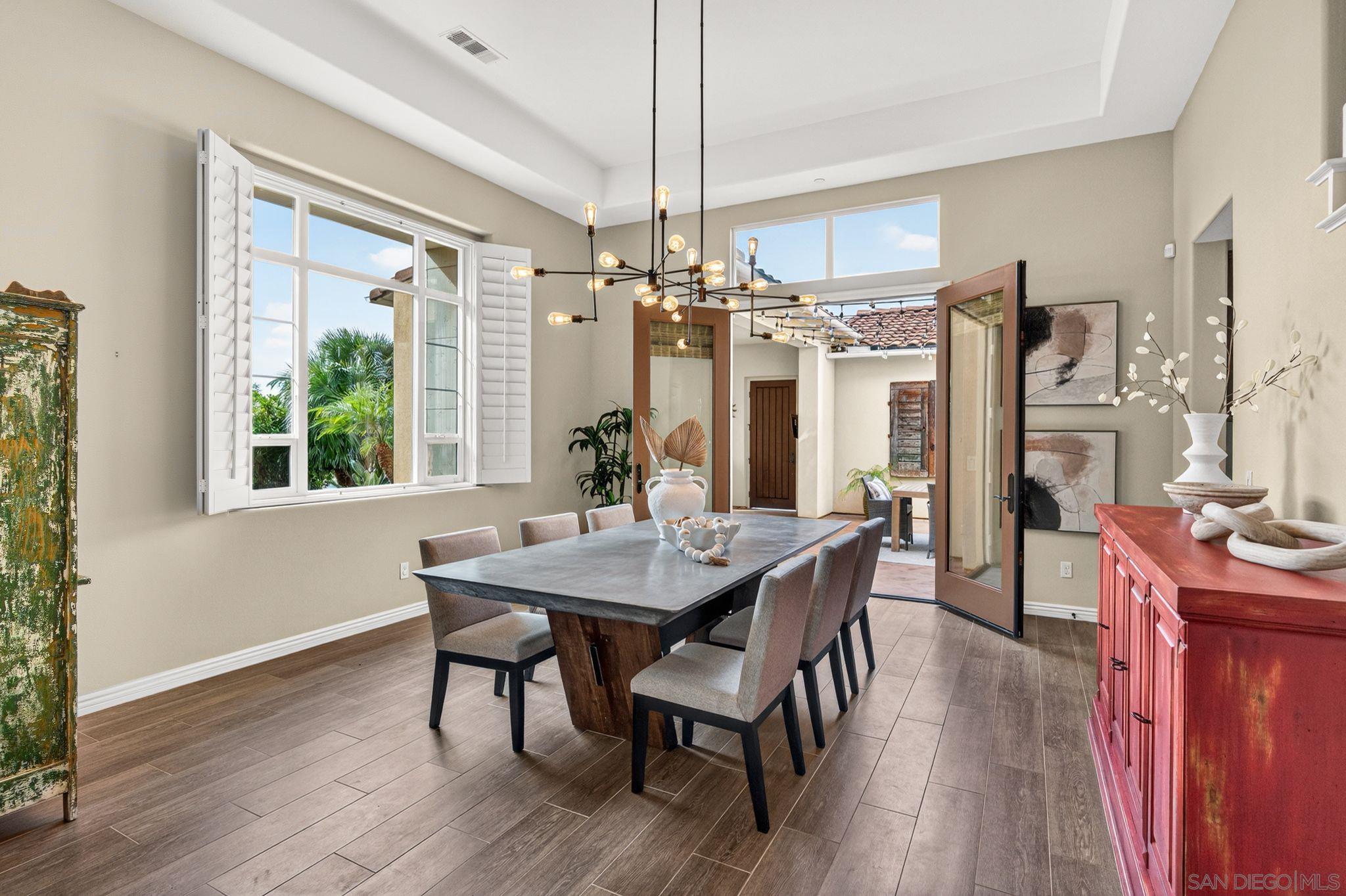 Detail Gallery Image 8 of 60 For 817  Dolphin, Encinitas,  CA 92024 - 6 Beds | 4/1 Baths