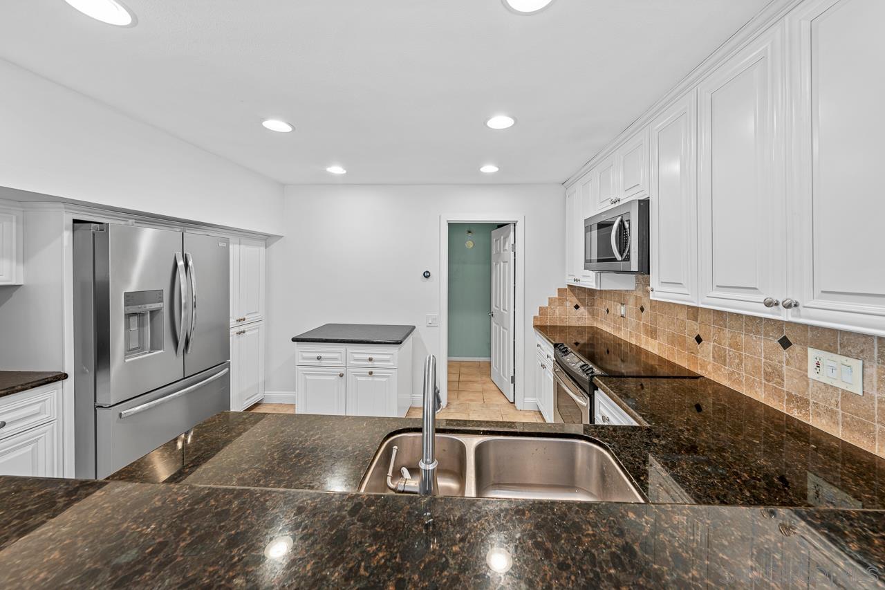 Detail Gallery Image 15 of 51 For 6016  Gaines Street, San Diego,  CA 92110 - 3 Beds | 2/1 Baths