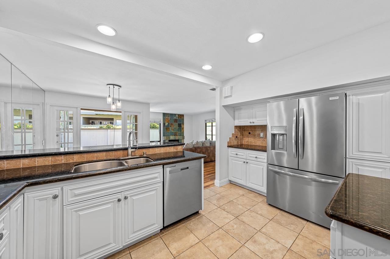 Detail Gallery Image 17 of 51 For 6016  Gaines Street, San Diego,  CA 92110 - 3 Beds | 2/1 Baths