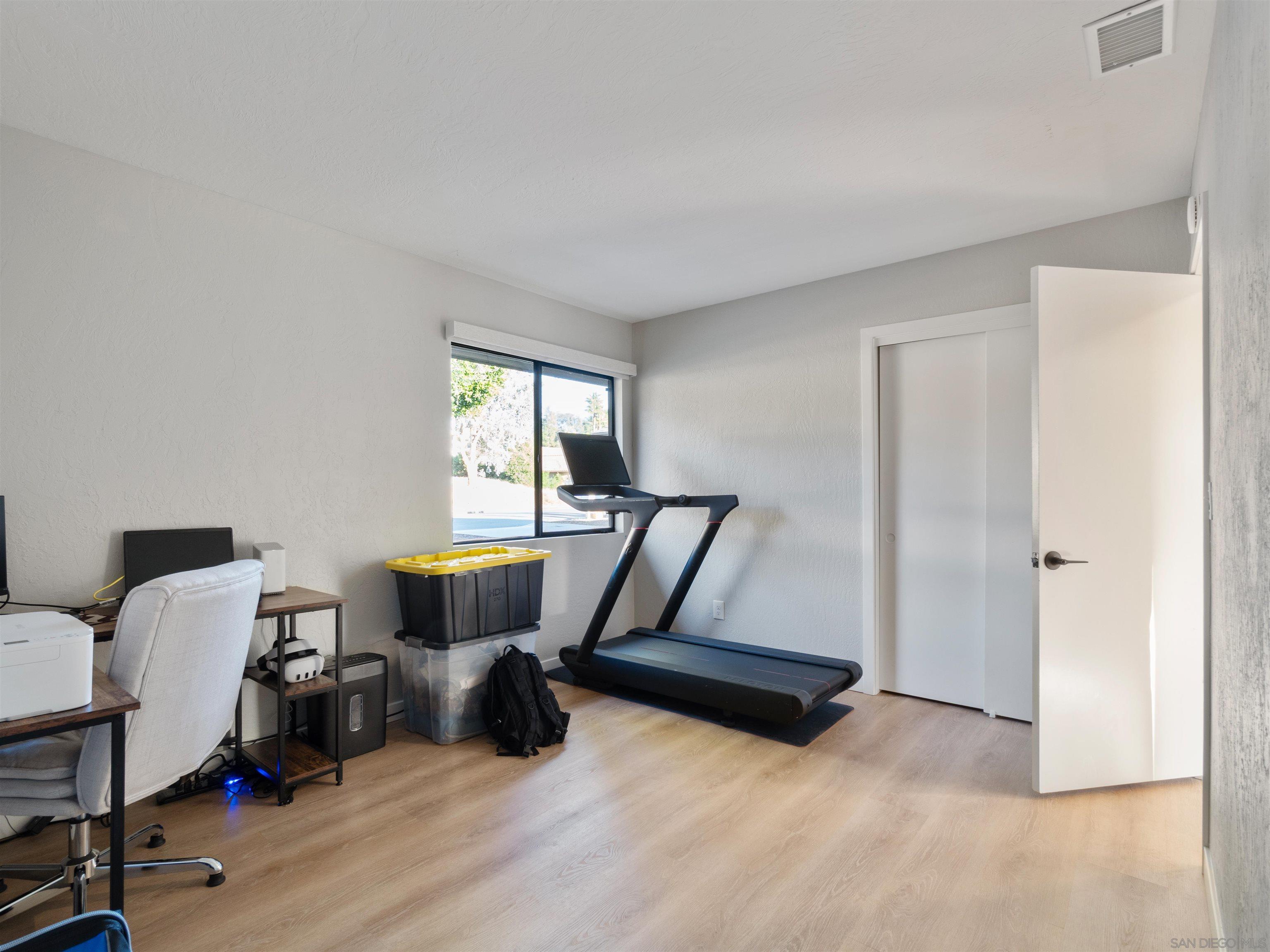 Detail Gallery Image 11 of 19 For 15674  Cathedral Way, Ramona,  CA 92065 - 3 Beds | 2 Baths