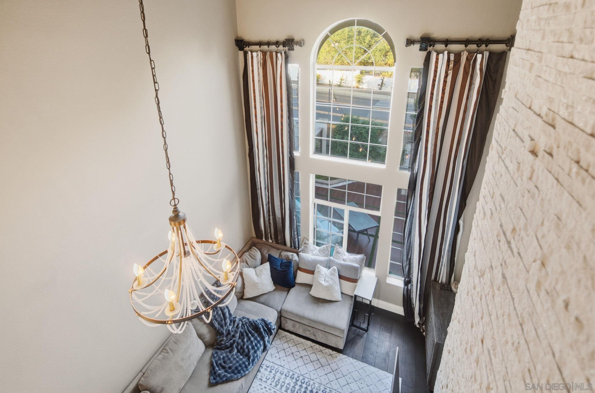 Detail Gallery Image 2 of 29 For 1866  Matin Cir  #111,  San Marcos,  CA 92069 - 4 Beds | 2/1 Baths